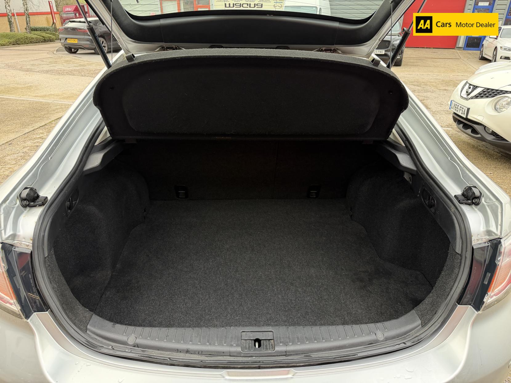 Mazda Mazda6 2.0 TS2 Hatchback 5dr Petrol Manual Euro 5 (155 ps)