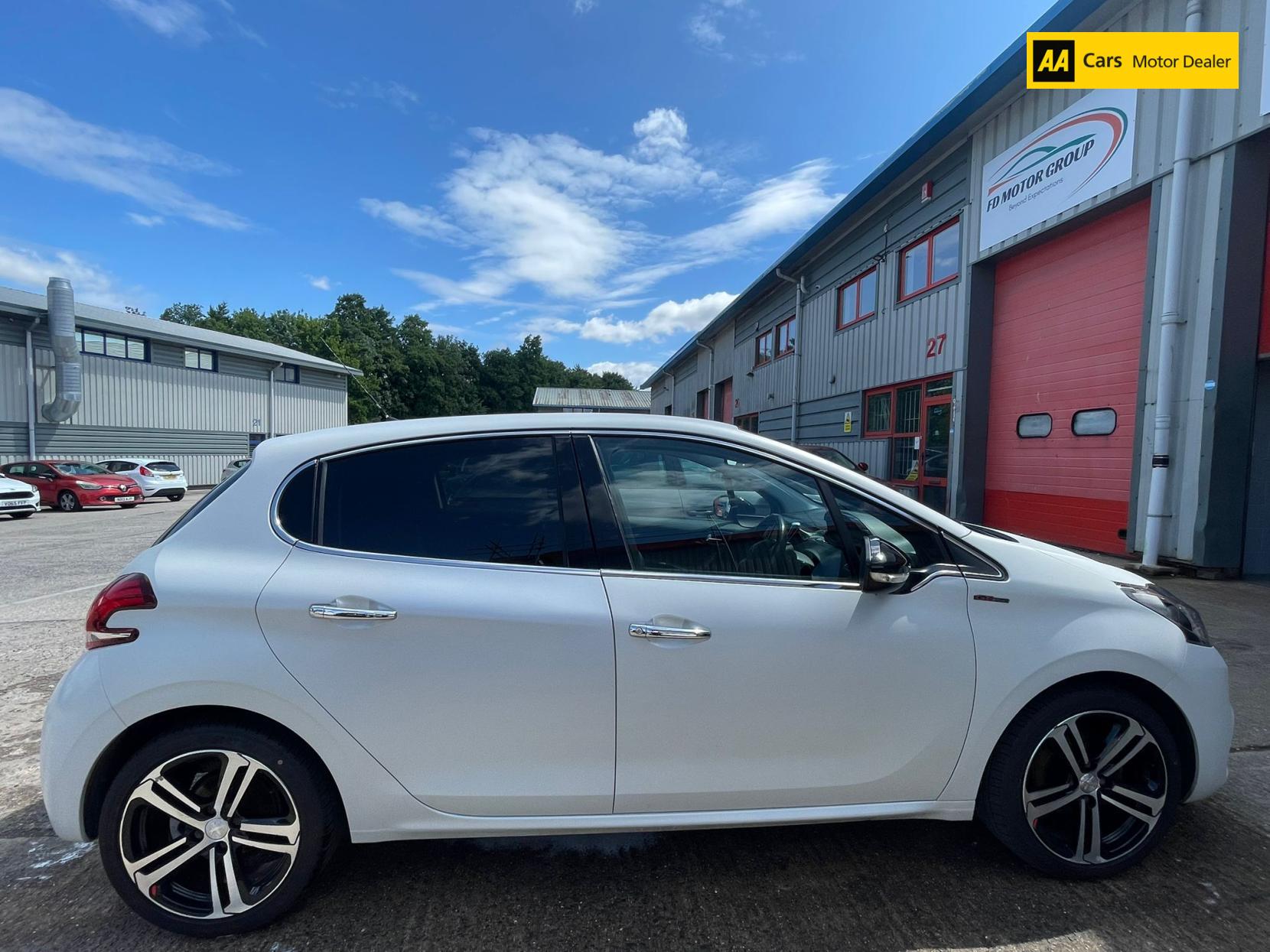 Peugeot 208 1.2 PureTech GT Line Hatchback 5dr Petrol Manual Euro 6 (s/s) (110 ps)