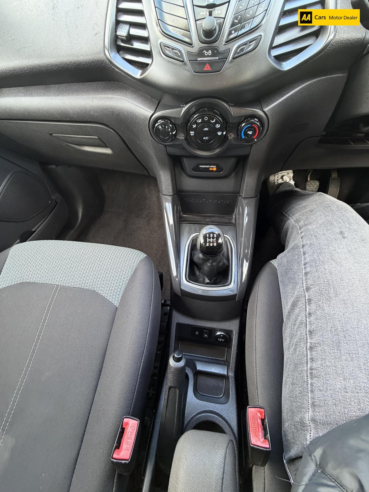 Ford EcoSport 1.5 TDCi Zetec SUV 5dr Diesel Manual 2WD Euro 5 (90 ps)