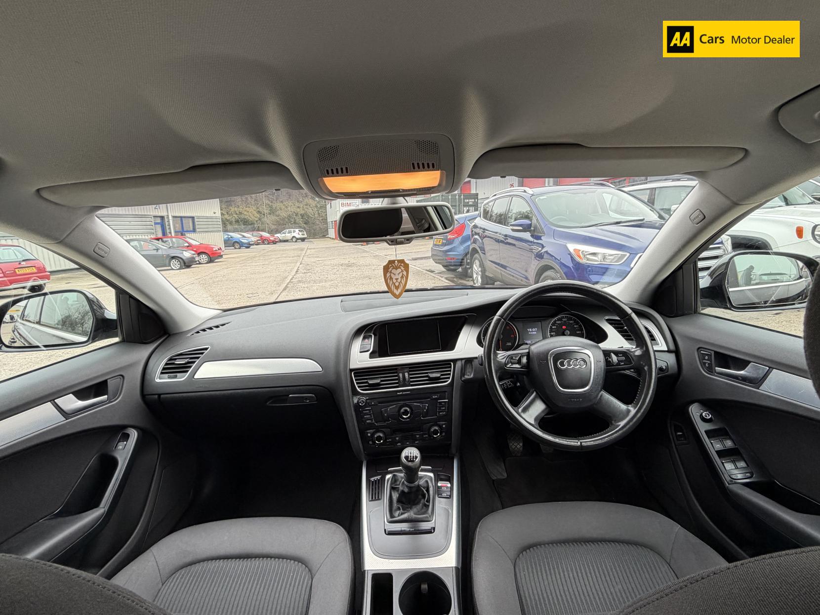 Audi A4 2.0 TDI SE Saloon 4dr Diesel Manual Euro 4 (143 ps)