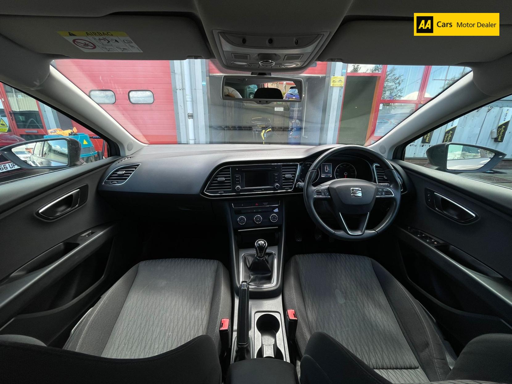 SEAT Leon 1.6 TDI CR SE Sport Tourer 5dr Diesel Manual Euro 5 (s/s) (105 ps)