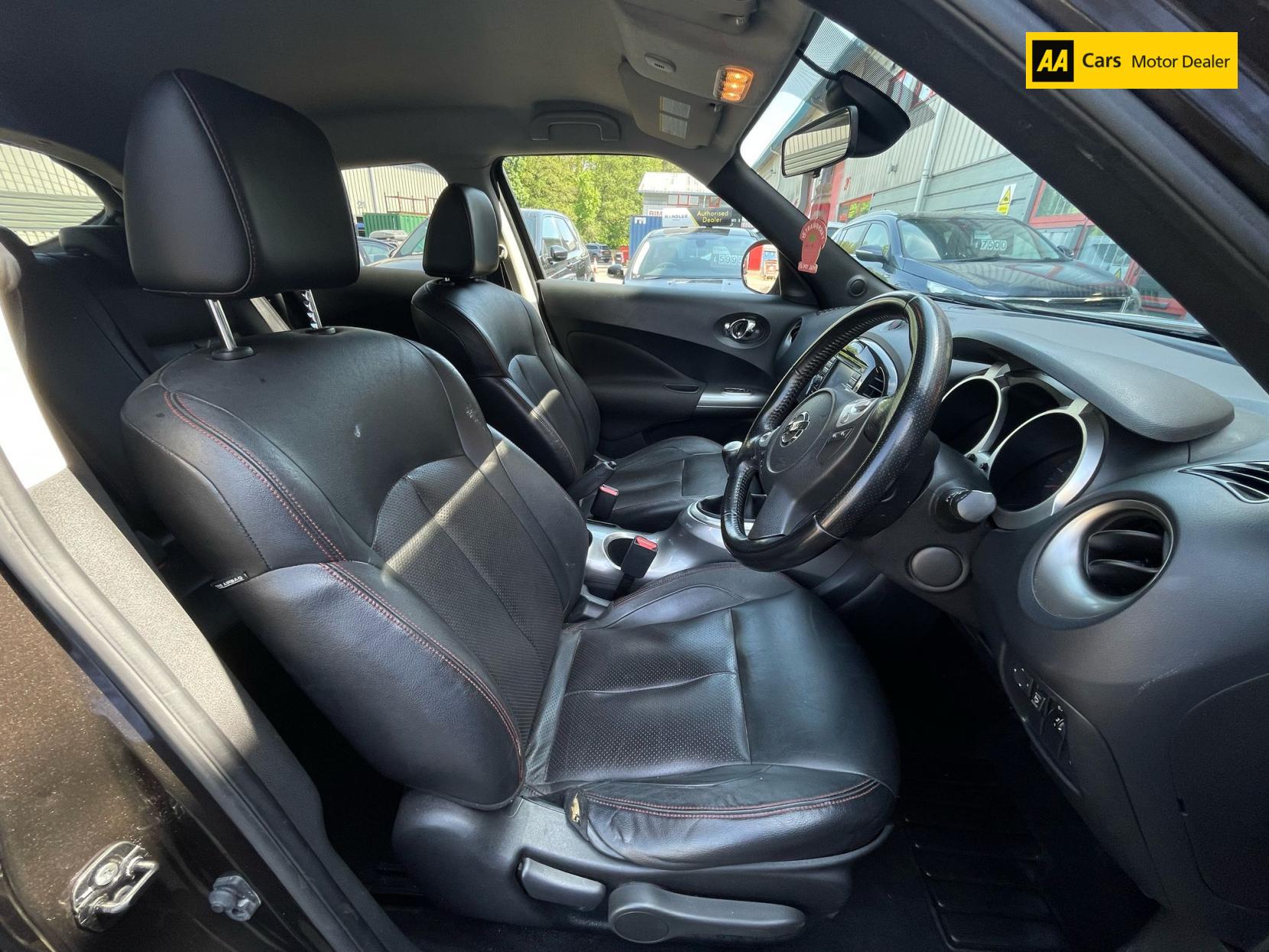 Nissan Juke 1.5 dCi 8v Tekna SUV 5dr Diesel Manual Euro 5 (110 ps)