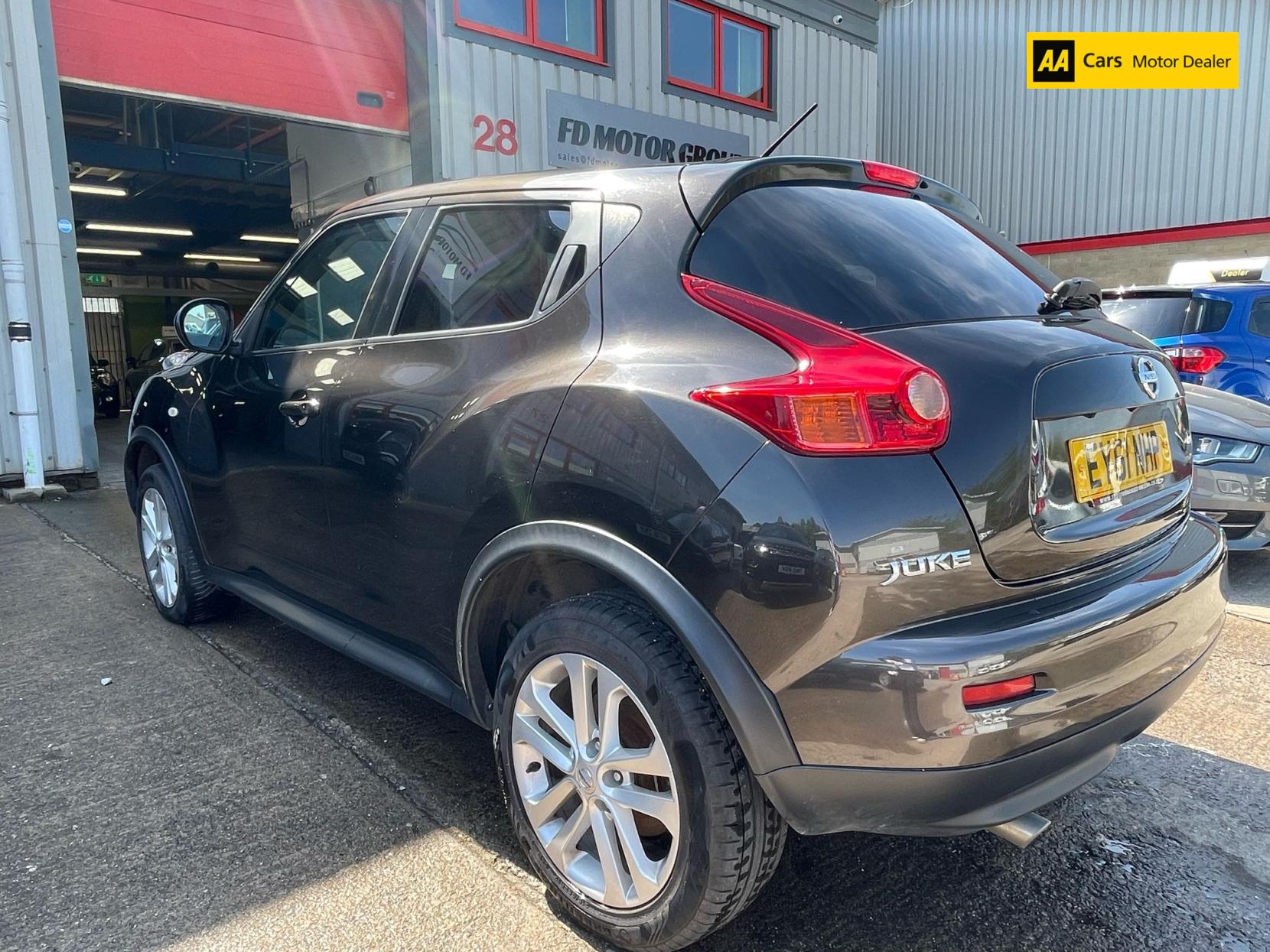 Nissan Juke 1.5 dCi 8v Tekna SUV 5dr Diesel Manual Euro 5 (110 ps)