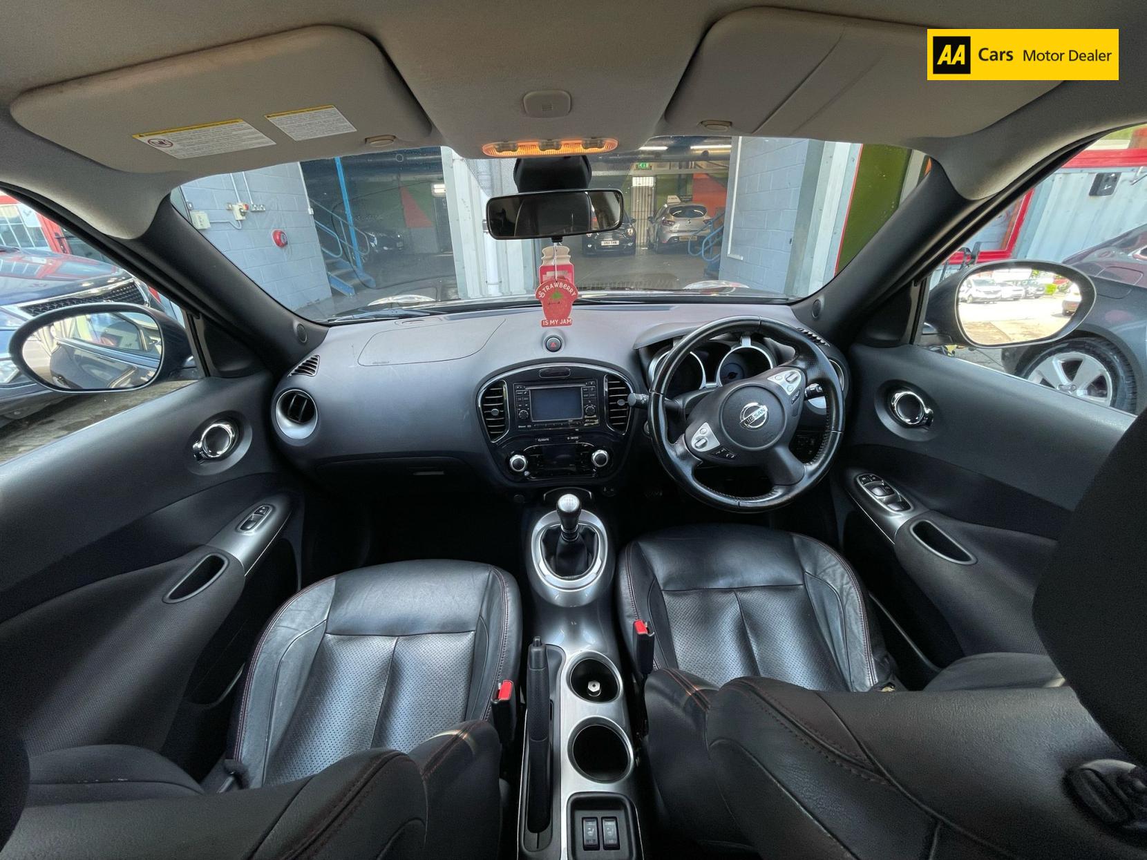 Nissan Juke 1.5 dCi 8v Tekna SUV 5dr Diesel Manual Euro 5 (110 ps)