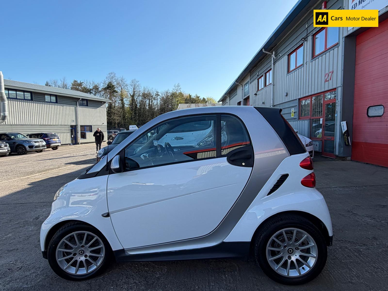 Smart fortwo 1.0 MHD Pure Coupe 2dr Petrol Auto Euro 4 (61 bhp)