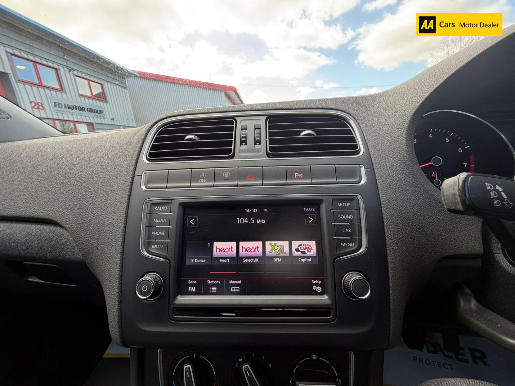 Volkswagen Polo 1.2 TSI BlueMotion Tech SE Hatchback 5dr Petrol Manual Euro 6 (s/s) (90 ps)