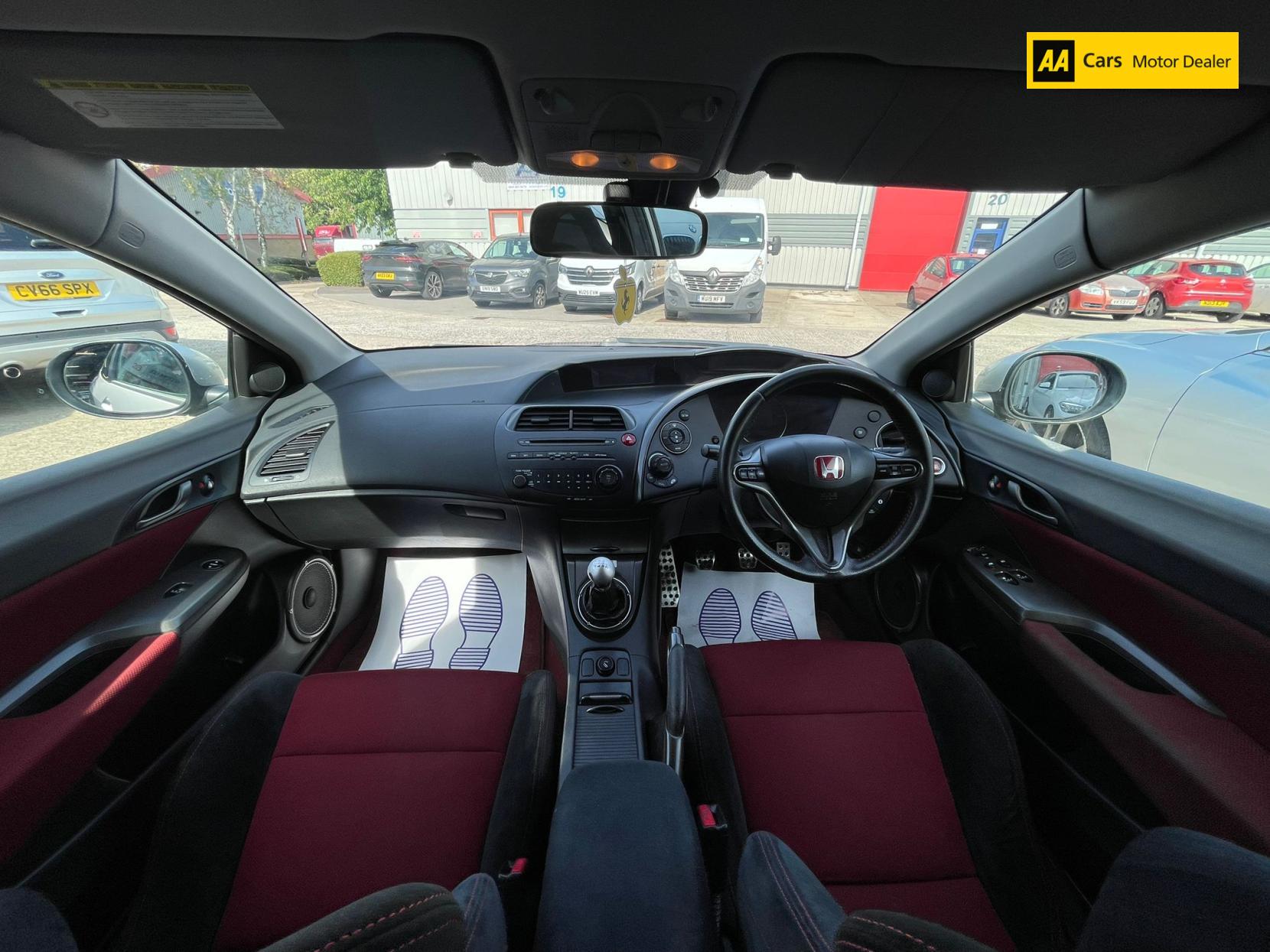 Honda Civic 2.0 i-VTEC Type R GT Hatchback 3dr Petrol Manual (215 g/km, 197 bhp)