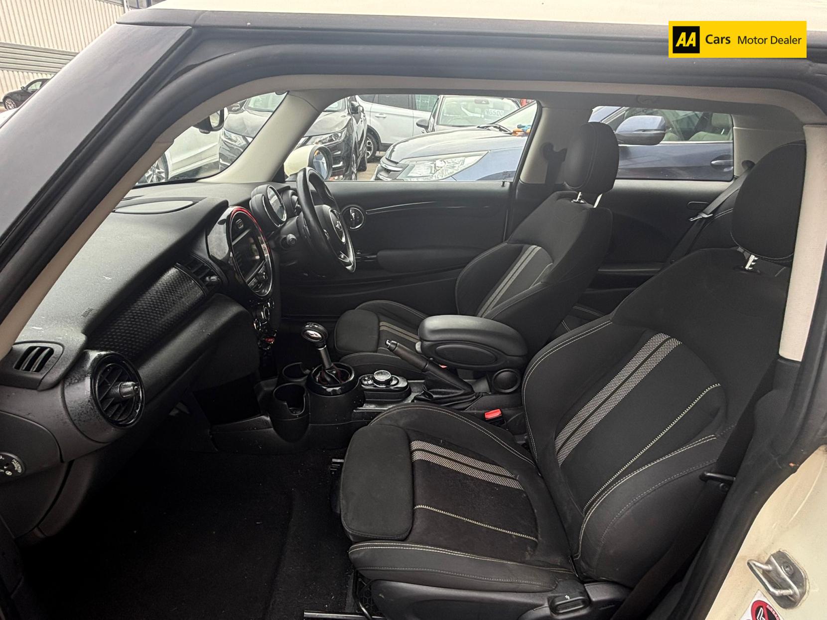 MINI Hatch 2.0 Cooper S Hatchback 3dr Petrol Auto Euro 6 (s/s) (192 ps)