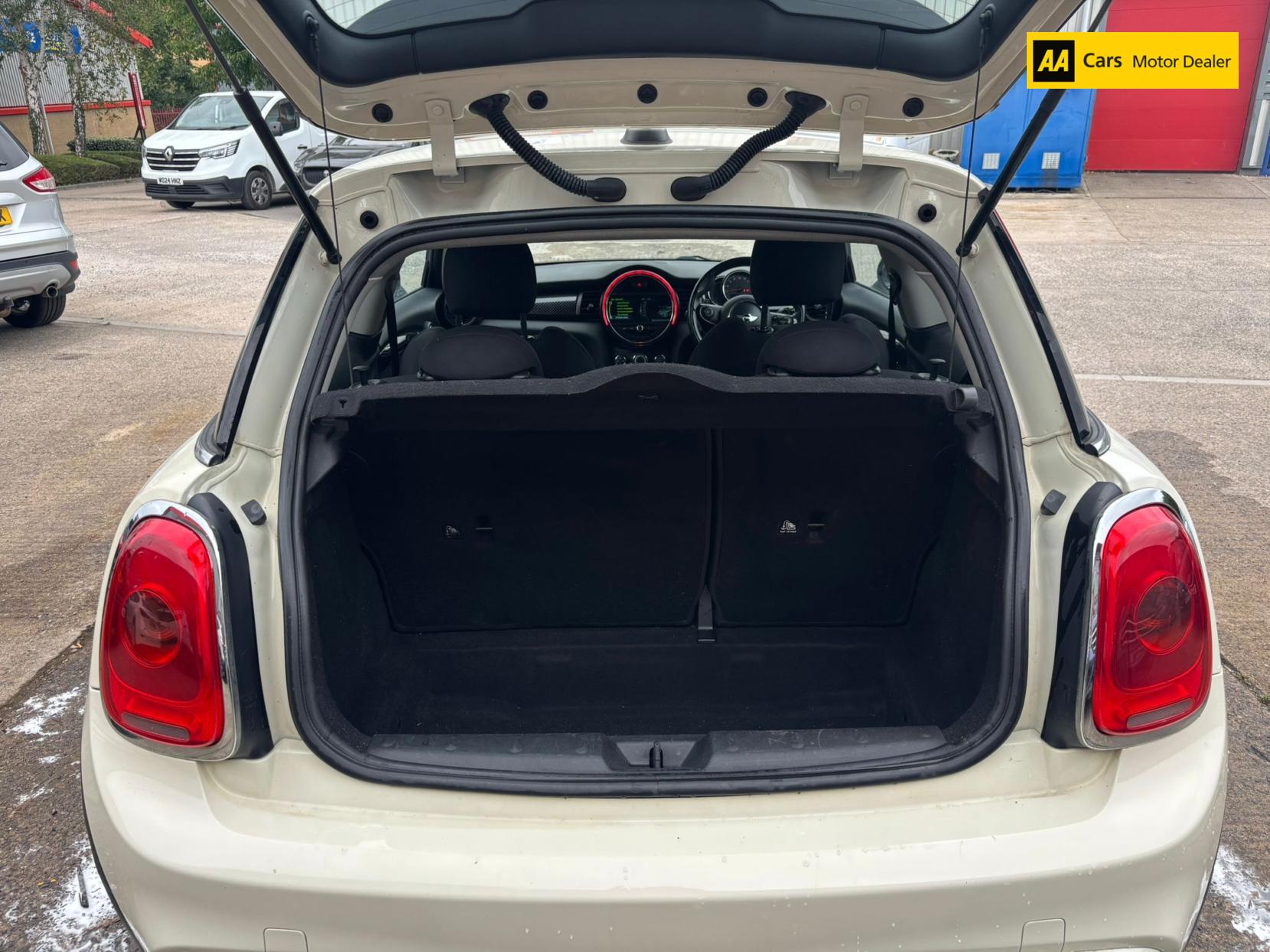 MINI Hatch 2.0 Cooper S Hatchback 3dr Petrol Auto Euro 6 (s/s) (192 ps)