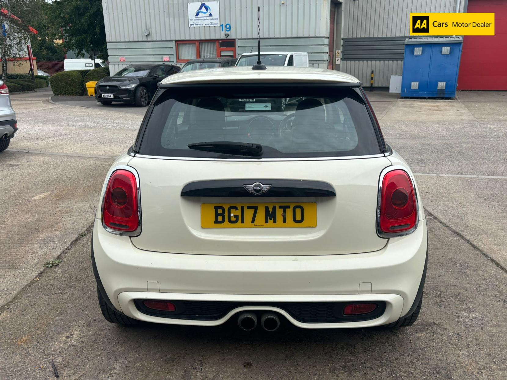 MINI Hatch 2.0 Cooper S Hatchback 3dr Petrol Auto Euro 6 (s/s) (192 ps)