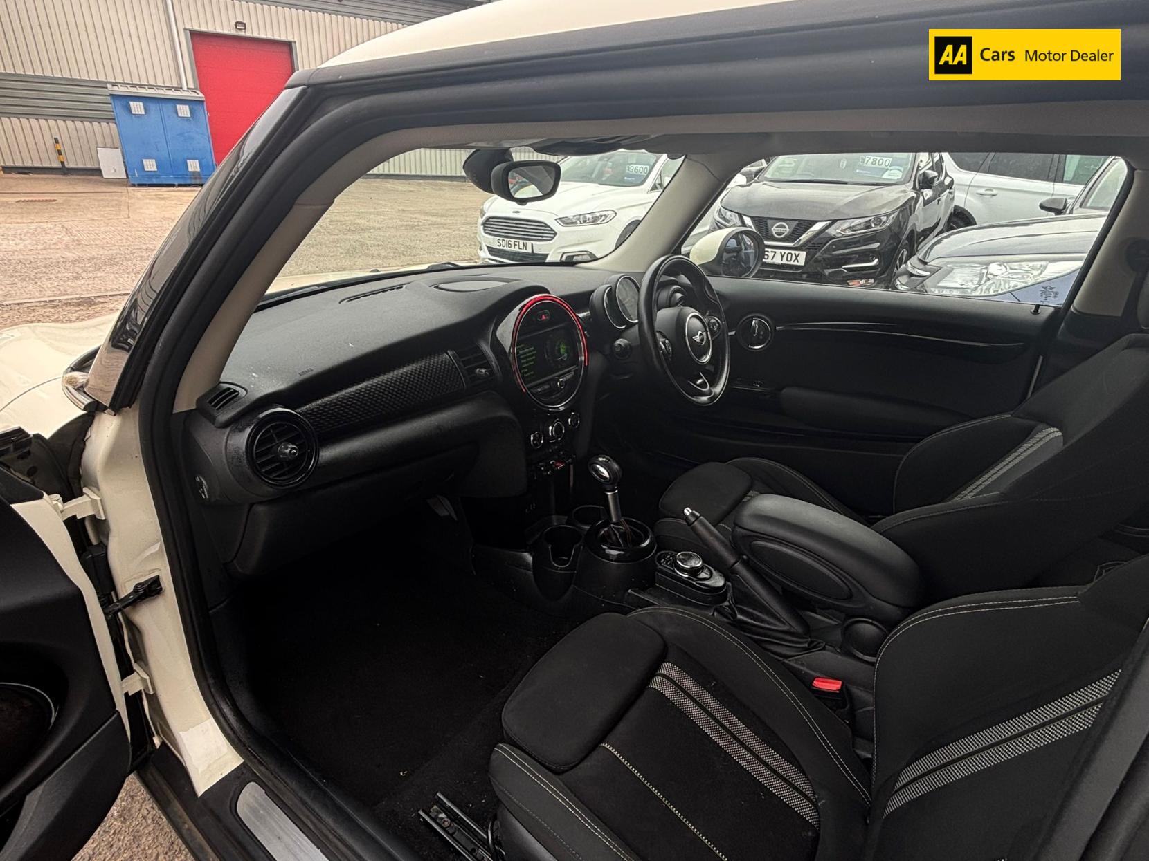MINI Hatch 2.0 Cooper S Hatchback 3dr Petrol Auto Euro 6 (s/s) (192 ps)