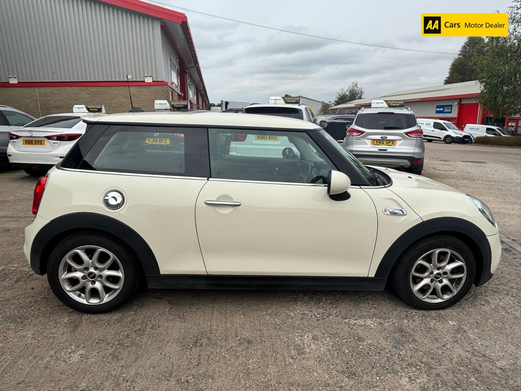 MINI Hatch 2.0 Cooper S Hatchback 3dr Petrol Auto Euro 6 (s/s) (192 ps)