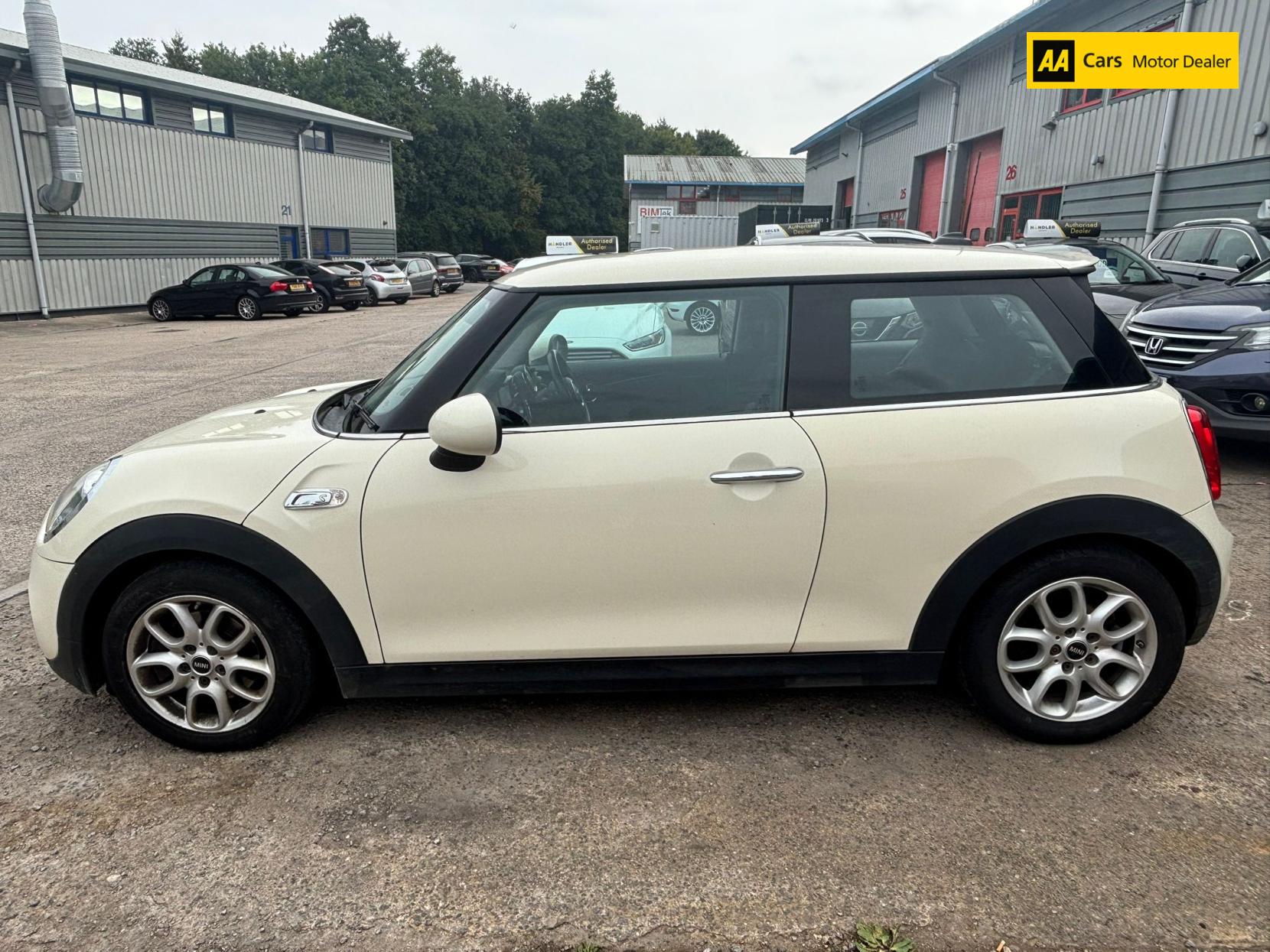 MINI Hatch 2.0 Cooper S Hatchback 3dr Petrol Auto Euro 6 (s/s) (192 ps)