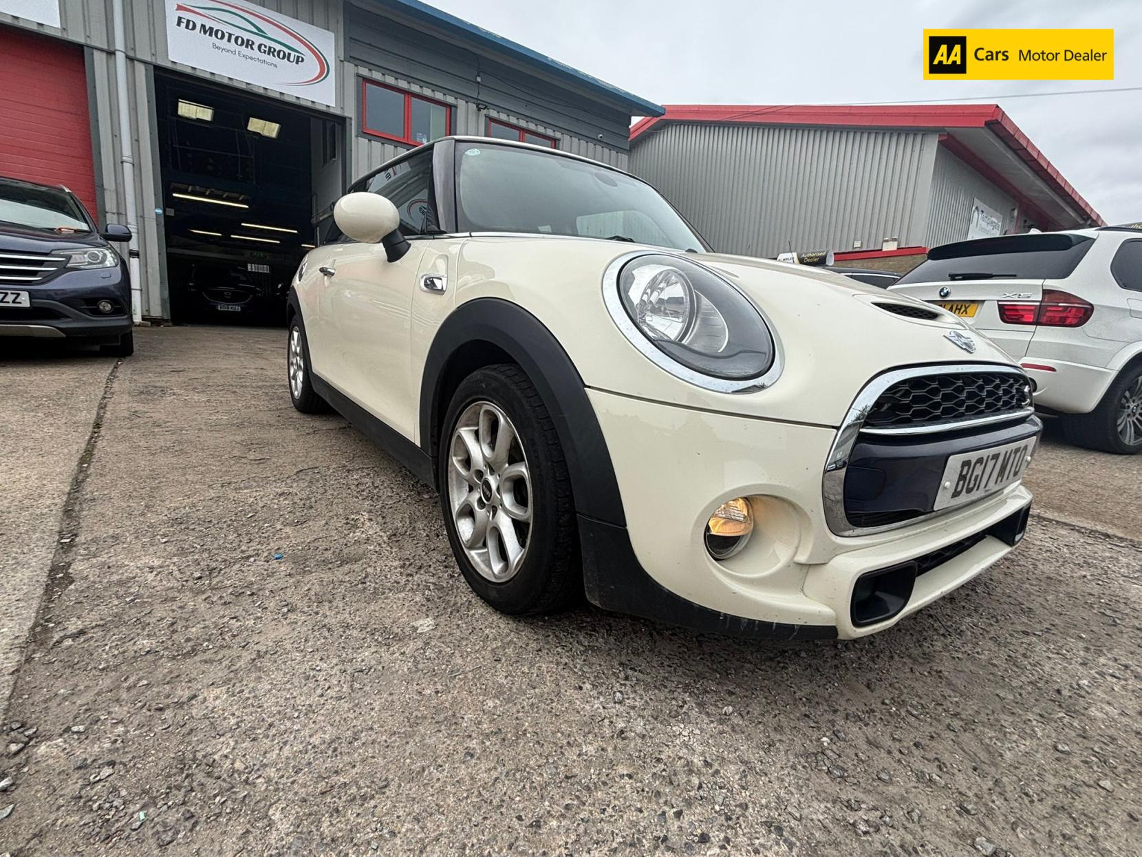 MINI Hatch 2.0 Cooper S Hatchback 3dr Petrol Auto Euro 6 (s/s) (192 ps)