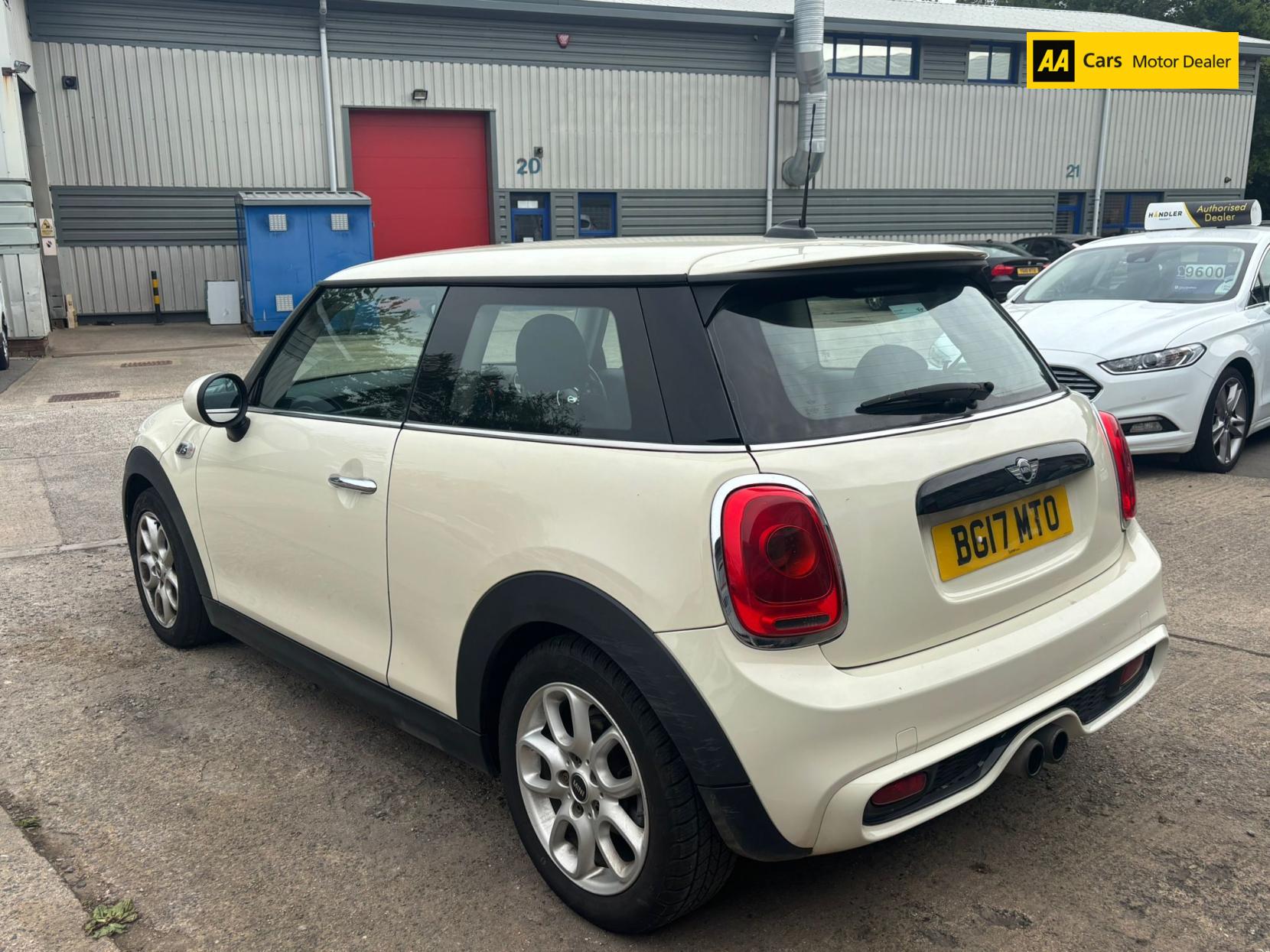 MINI Hatch 2.0 Cooper S Hatchback 3dr Petrol Auto Euro 6 (s/s) (192 ps)