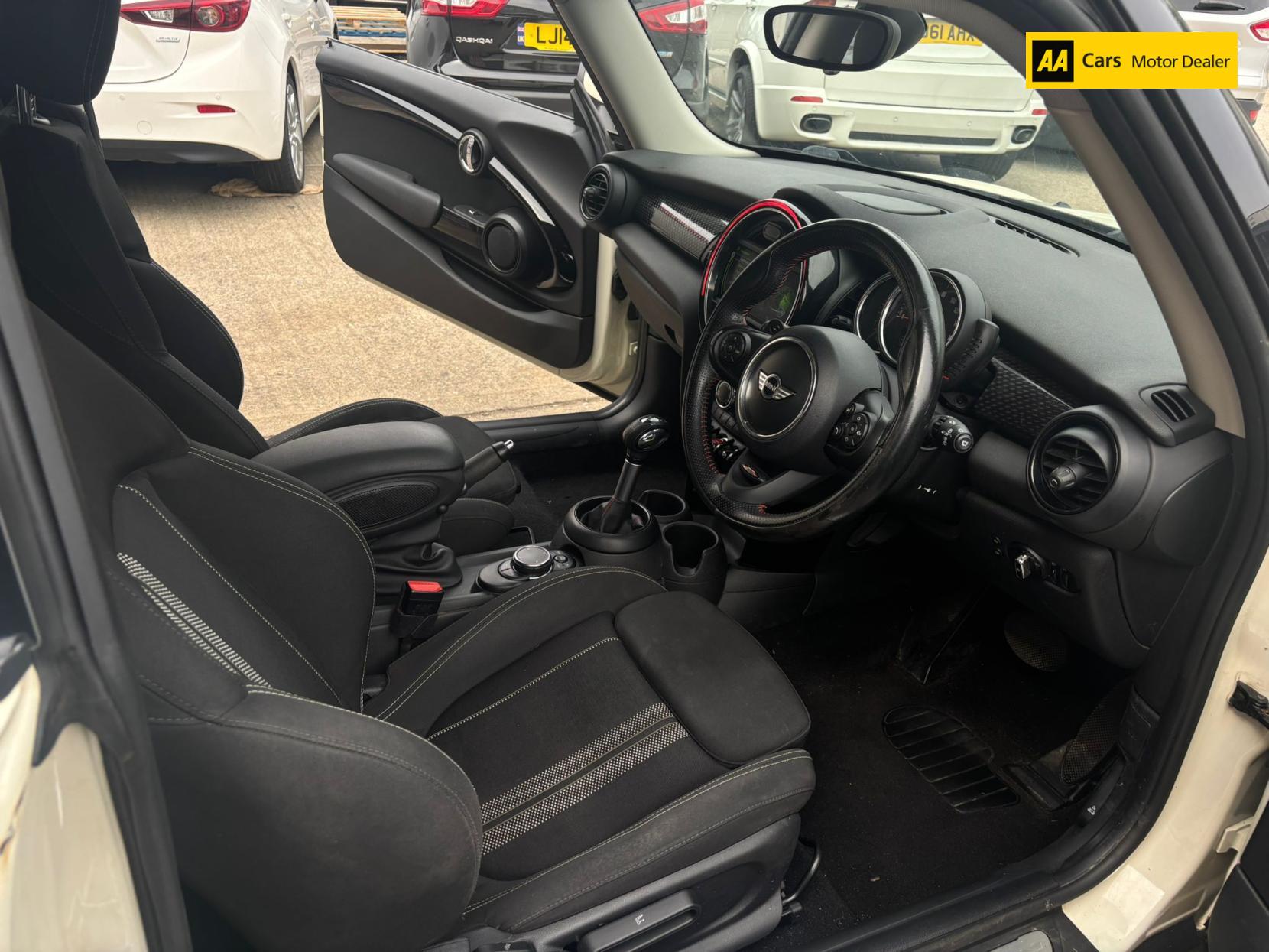 MINI Hatch 2.0 Cooper S Hatchback 3dr Petrol Auto Euro 6 (s/s) (192 ps)