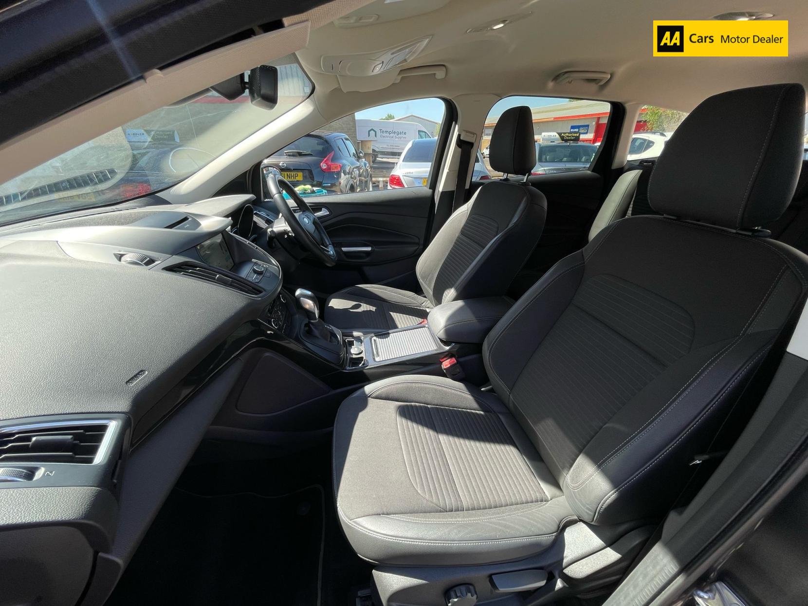 Ford Kuga 1.5 TDCi Titanium SUV 5dr Diesel Powershift Euro 6 (s/s) (120 ps)