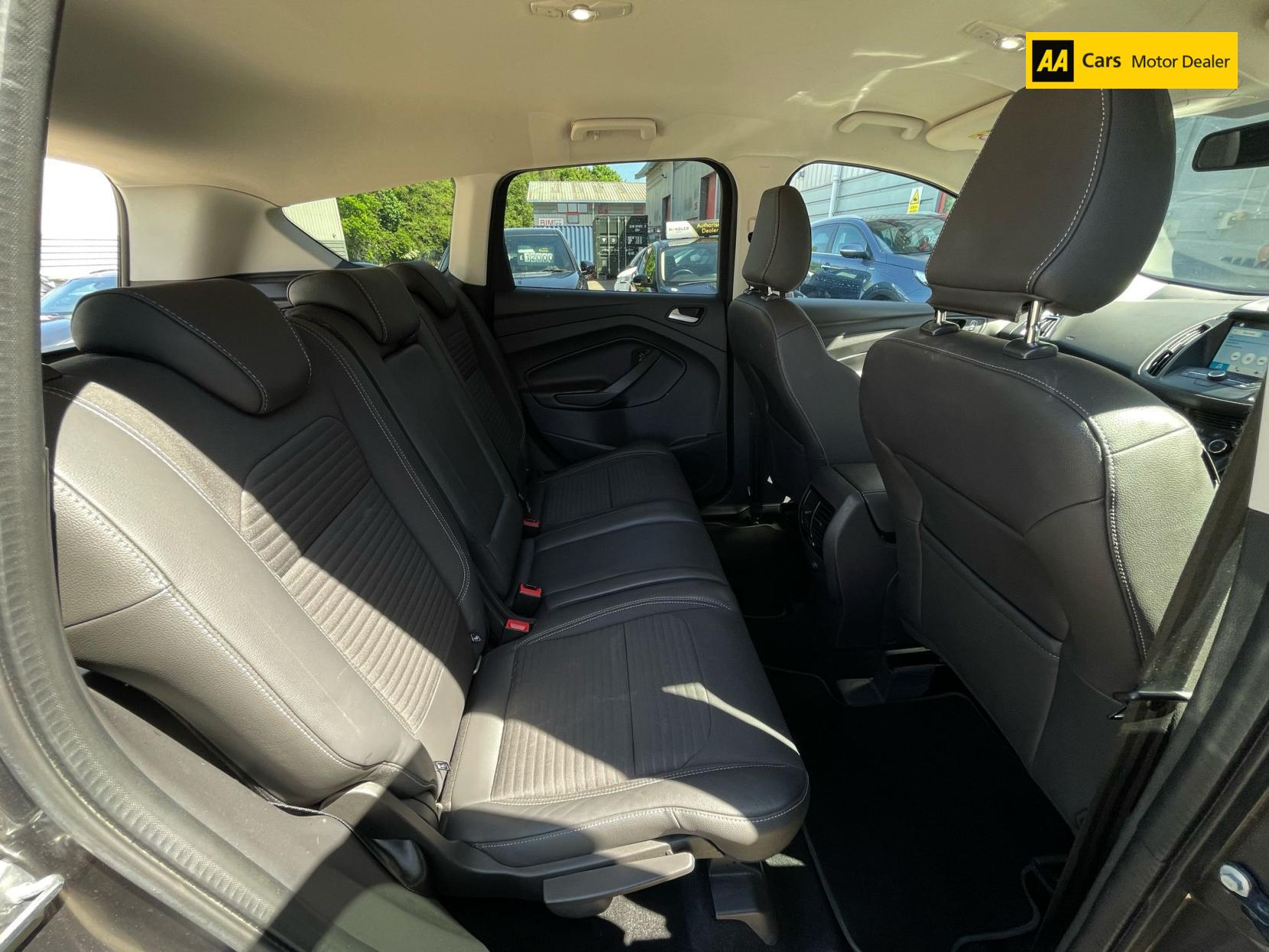 Ford Kuga 1.5 TDCi Titanium SUV 5dr Diesel Powershift Euro 6 (s/s) (120 ps)