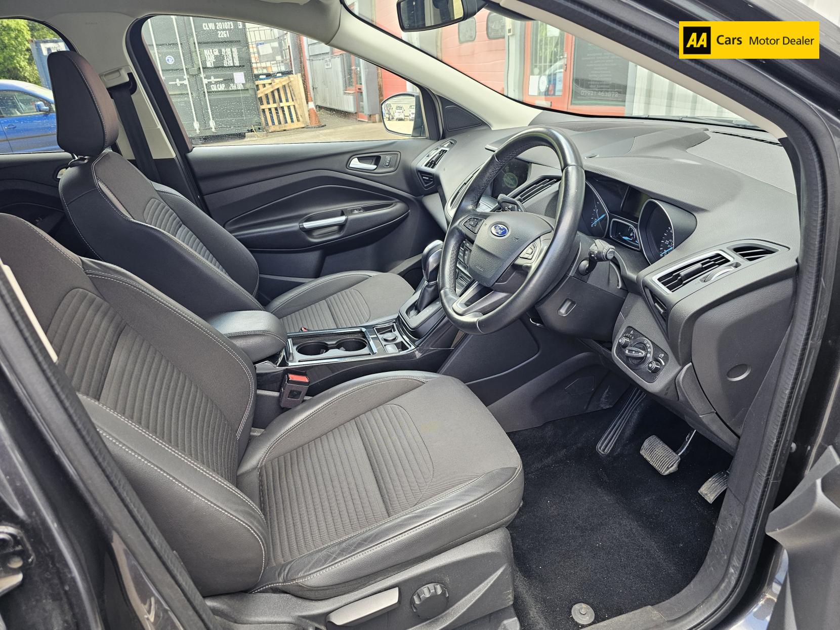 Ford Kuga 1.5 TDCi Titanium SUV 5dr Diesel Powershift Euro 6 (s/s) (120 ps)