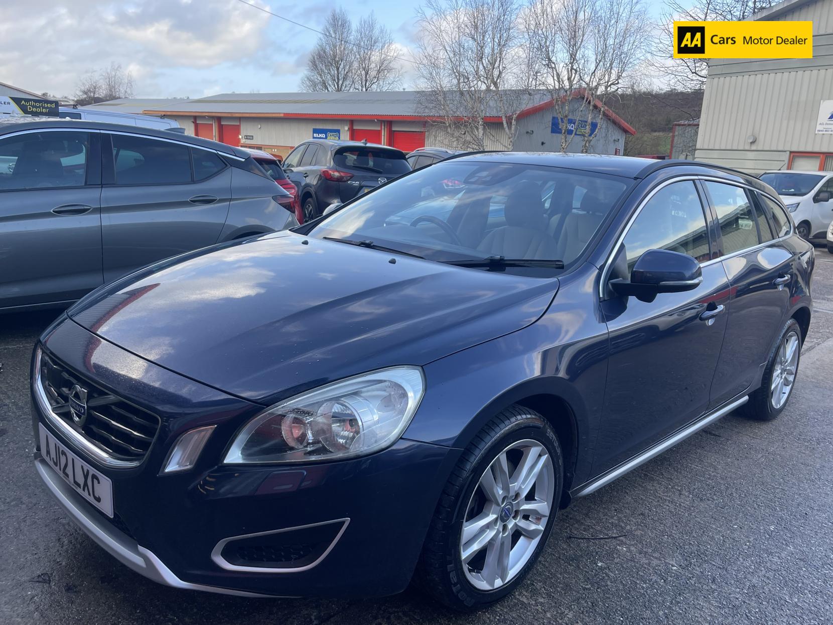 Volvo V60 1.6 D2 SE Nav Estate 5dr Diesel Powershift Euro 5 (s/s) (115 ps)