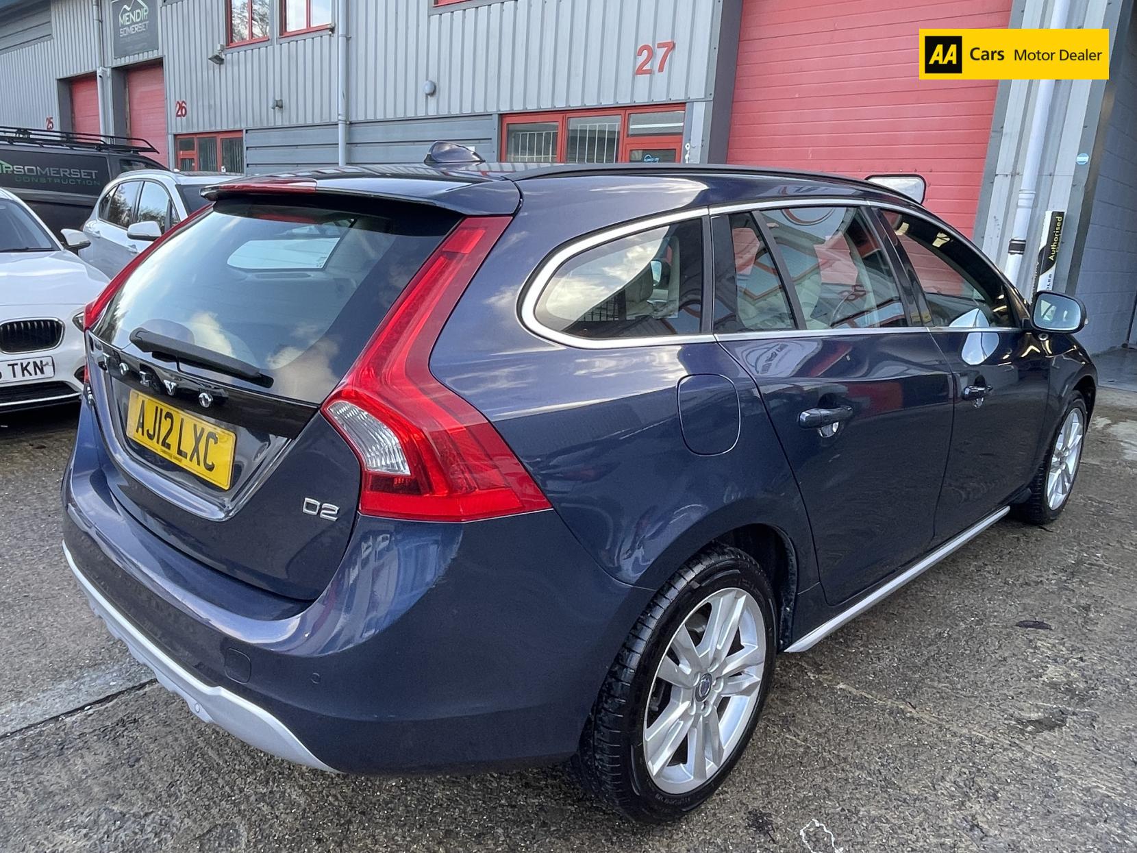 Volvo V60 1.6 D2 SE Nav Estate 5dr Diesel Powershift Euro 5 (s/s) (115 ps)