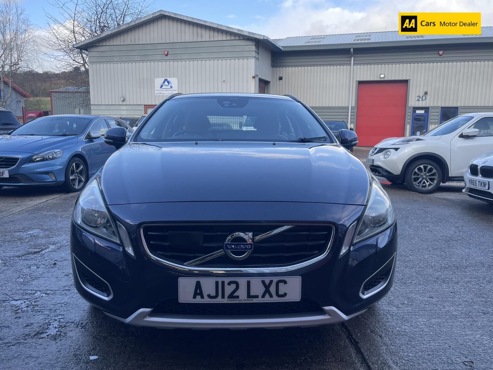 Volvo V60 1.6 D2 SE Nav Estate 5dr Diesel Powershift Euro 5 (s/s) (115 ps)