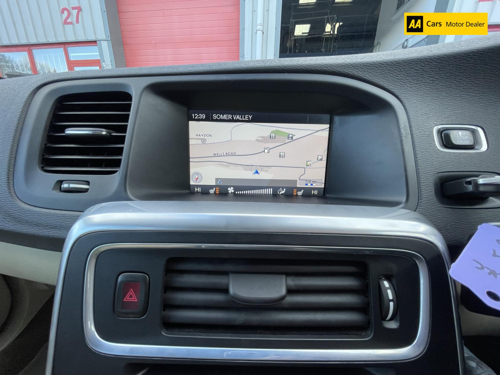 Volvo V60 1.6 D2 SE Nav Estate 5dr Diesel Powershift Euro 5 (s/s) (115 ps)