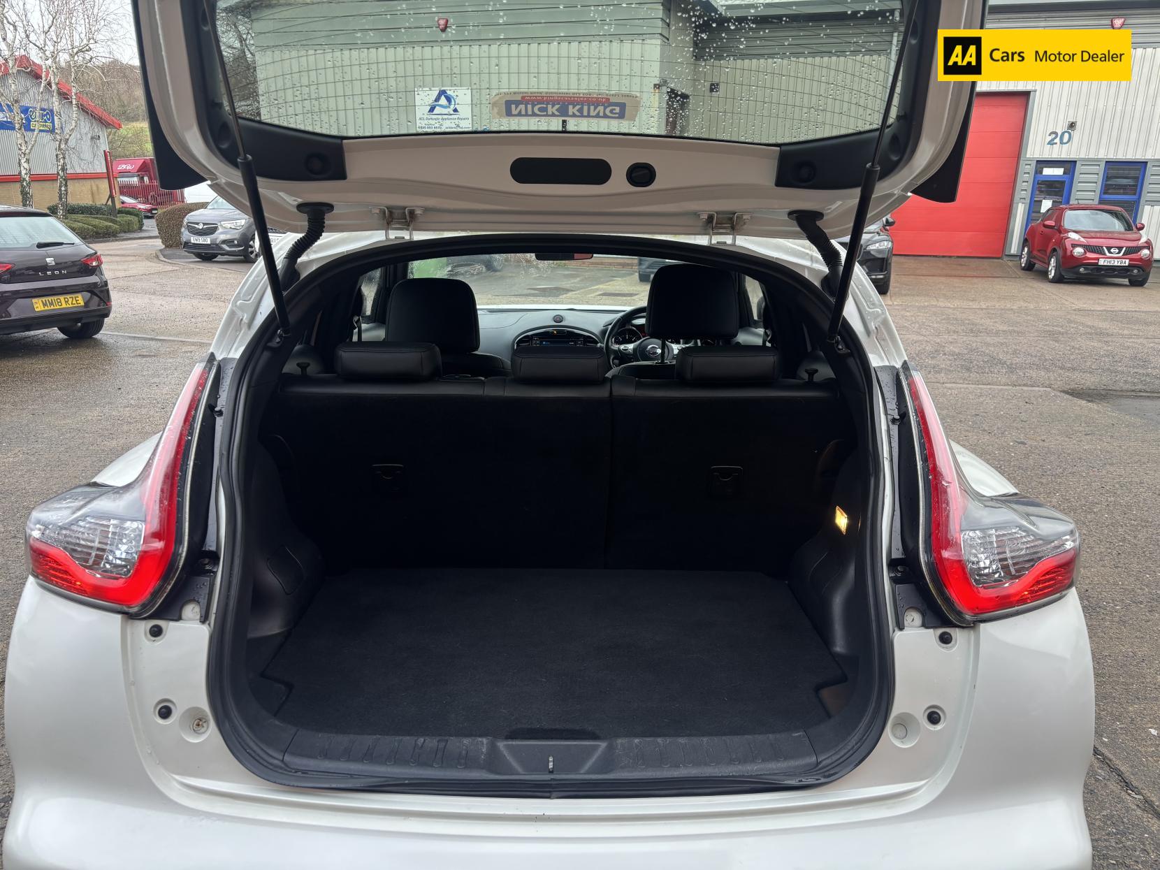 Nissan Juke 1.5 dCi Tekna SUV 5dr Diesel Manual Euro 6 (s/s) (110 ps)