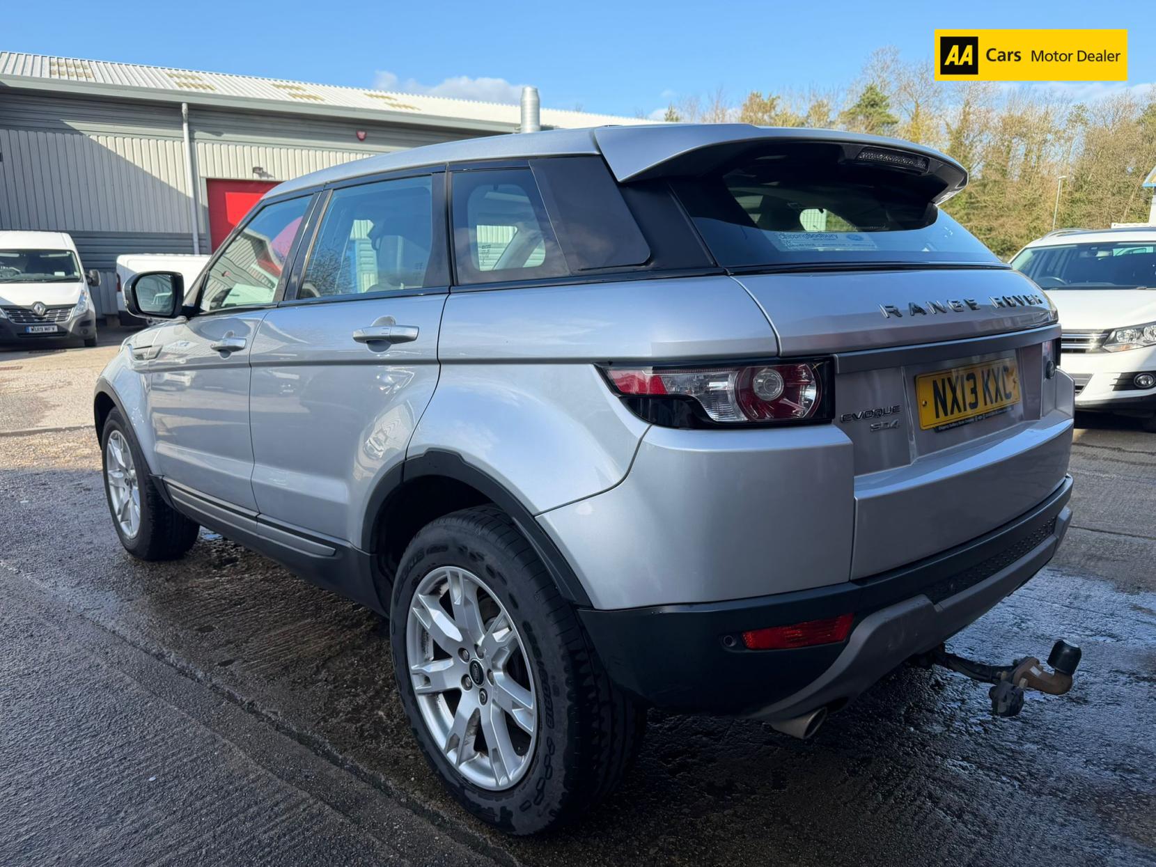 Land Rover Range Rover Evoque 2.2 SD4 Pure SUV 5dr Diesel Auto 4WD Euro 5 (190 ps)
