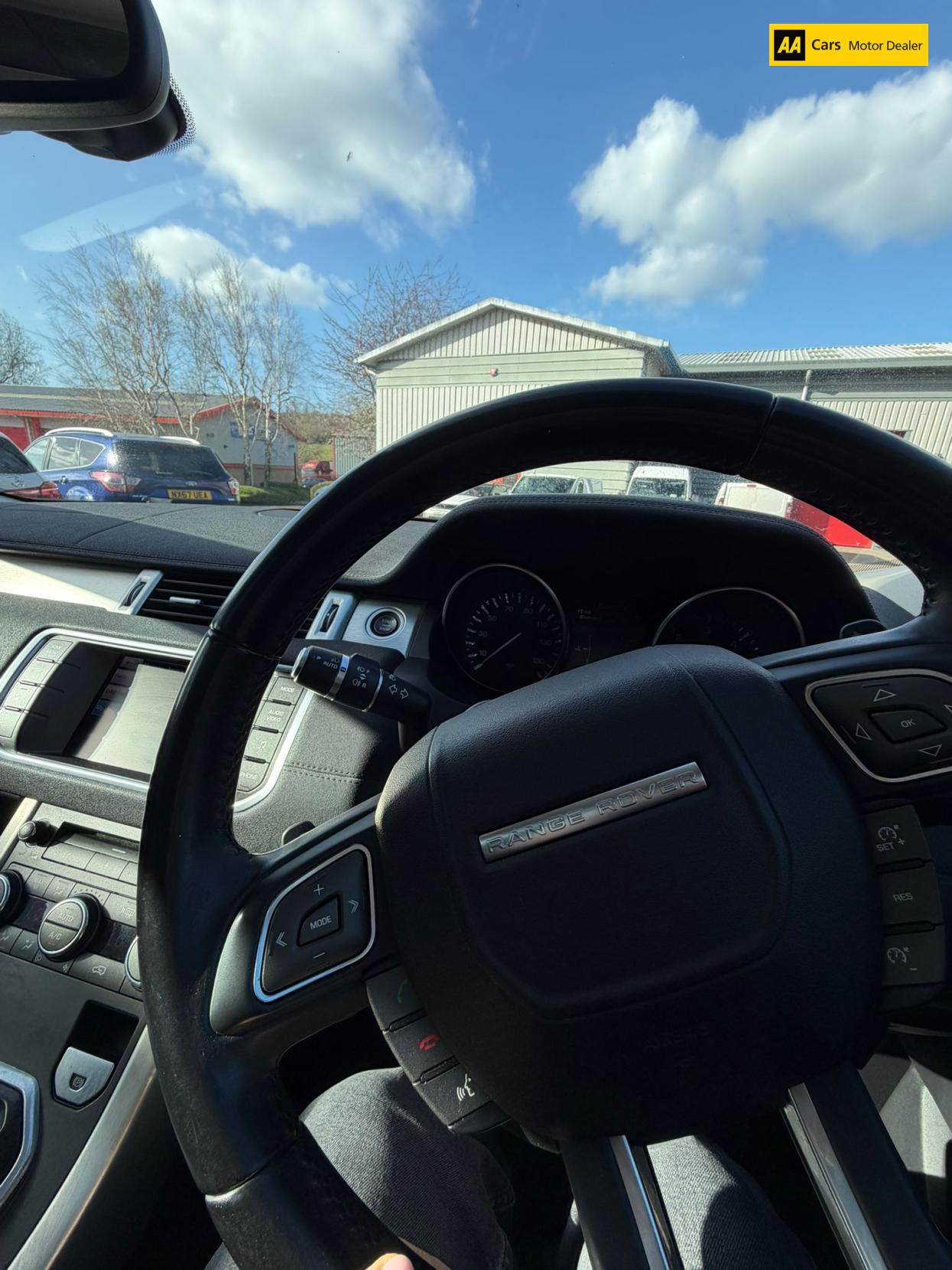 Land Rover Range Rover Evoque 2.2 SD4 Pure SUV 5dr Diesel Auto 4WD Euro 5 (190 ps)