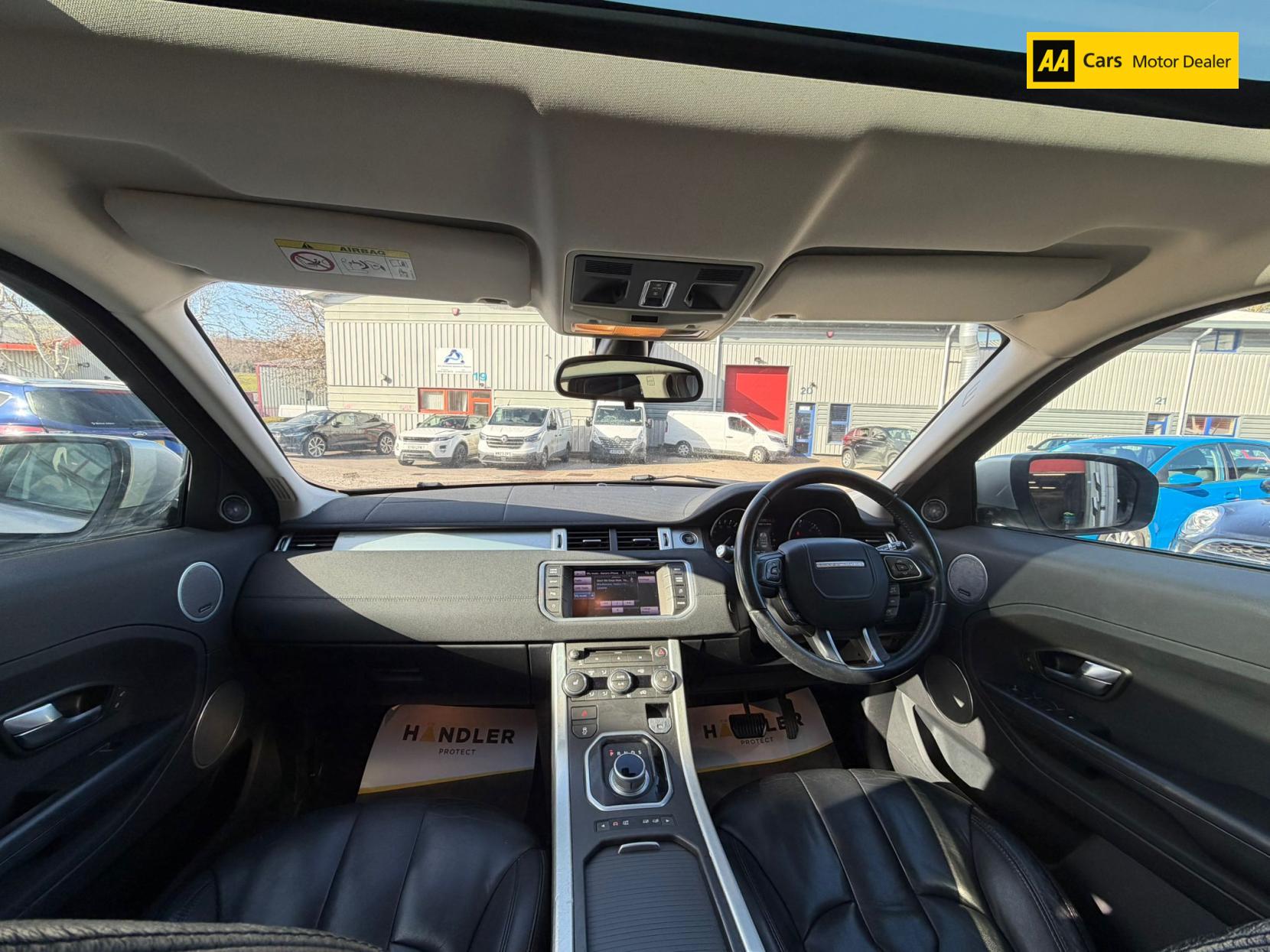 Land Rover Range Rover Evoque 2.2 SD4 Pure SUV 5dr Diesel Auto 4WD Euro 5 (190 ps)