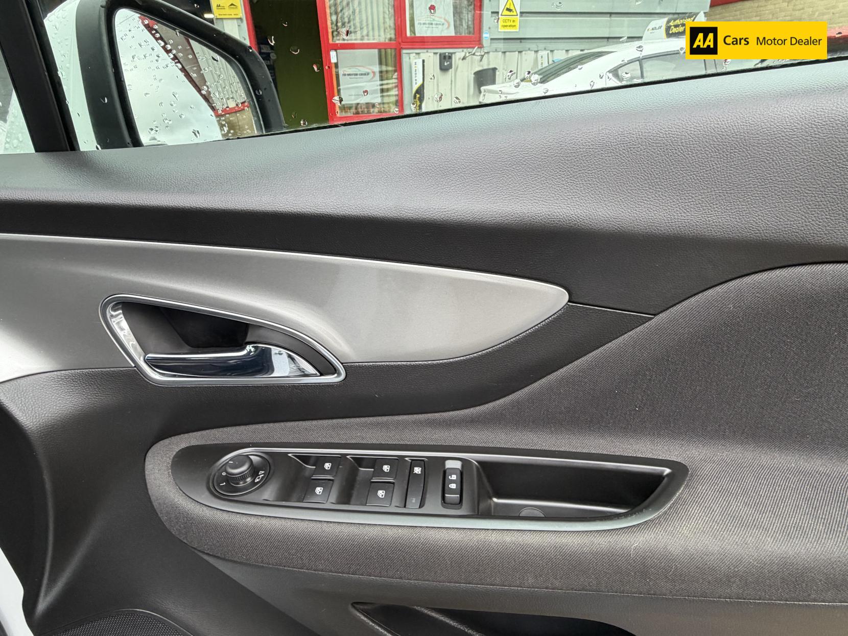 Vauxhall Mokka 1.6 CDTi Tech Line SUV 5dr Diesel Manual 2WD Euro 6 (s/s) (136 ps)