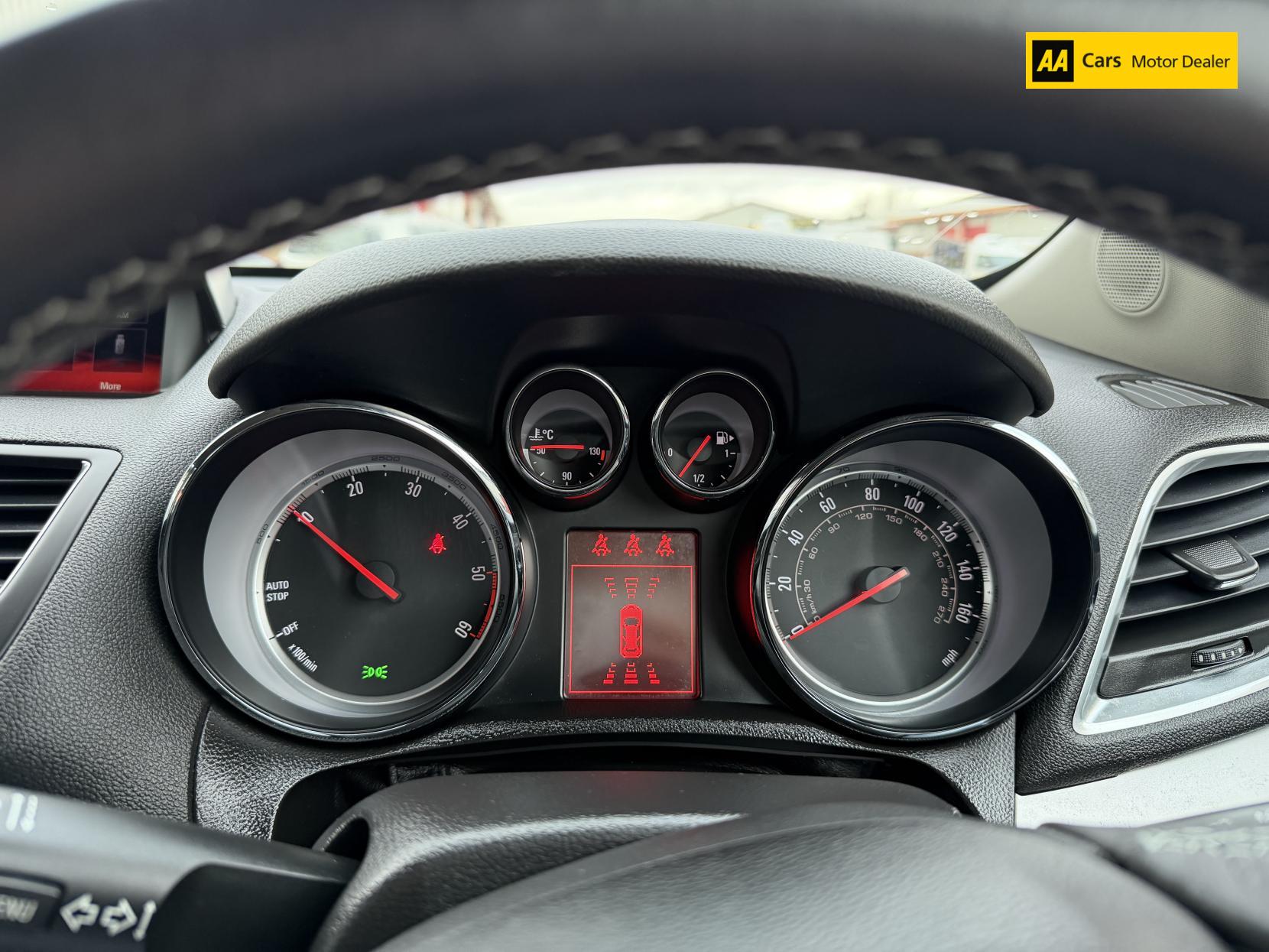 Vauxhall Mokka 1.6 CDTi Tech Line SUV 5dr Diesel Manual 2WD Euro 6 (s/s) (136 ps)