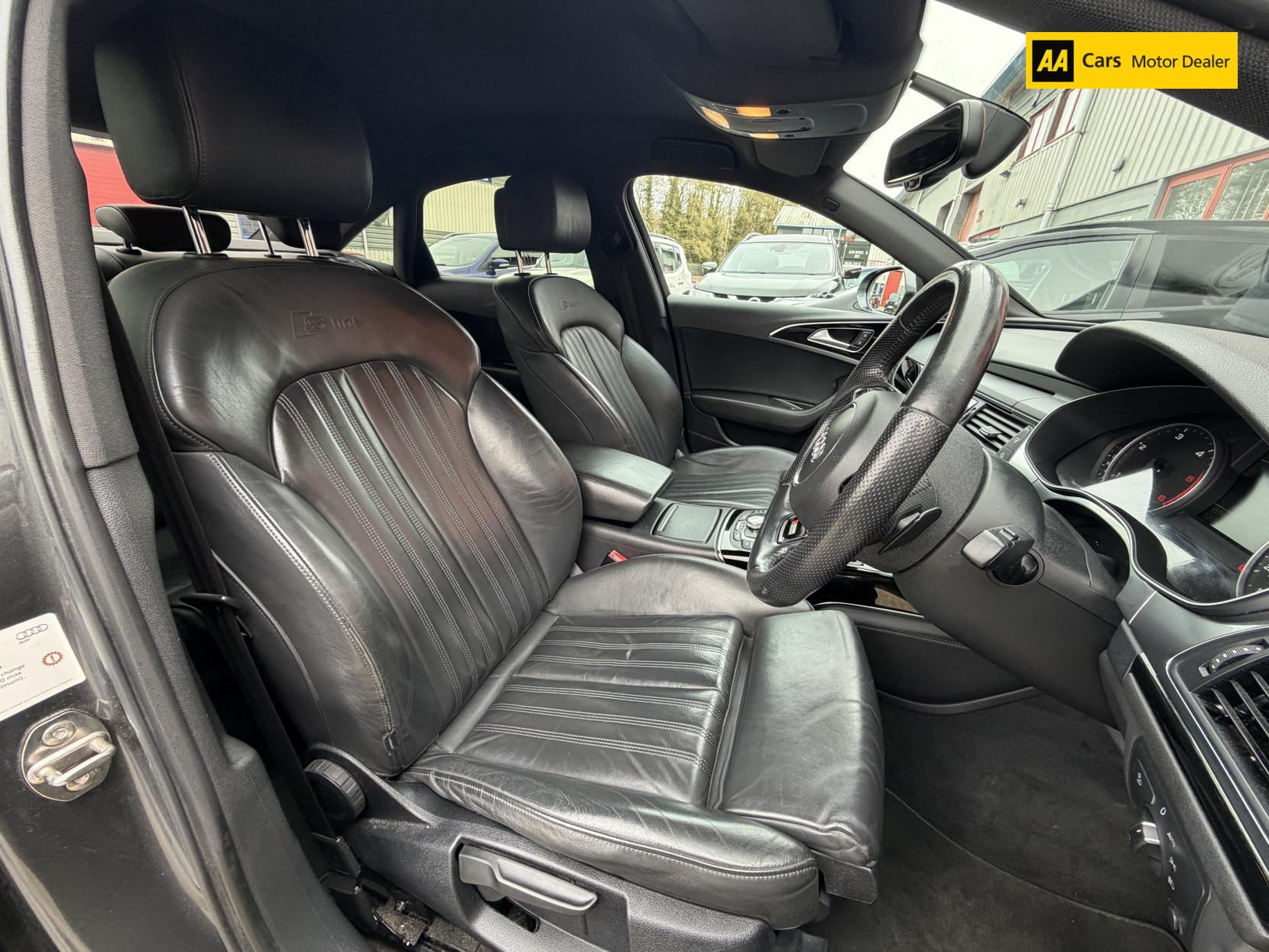 Audi A6 Saloon 2.0 TDI Black Edition Saloon 4dr Diesel Multitronic Euro 5 (s/s) (177 ps)