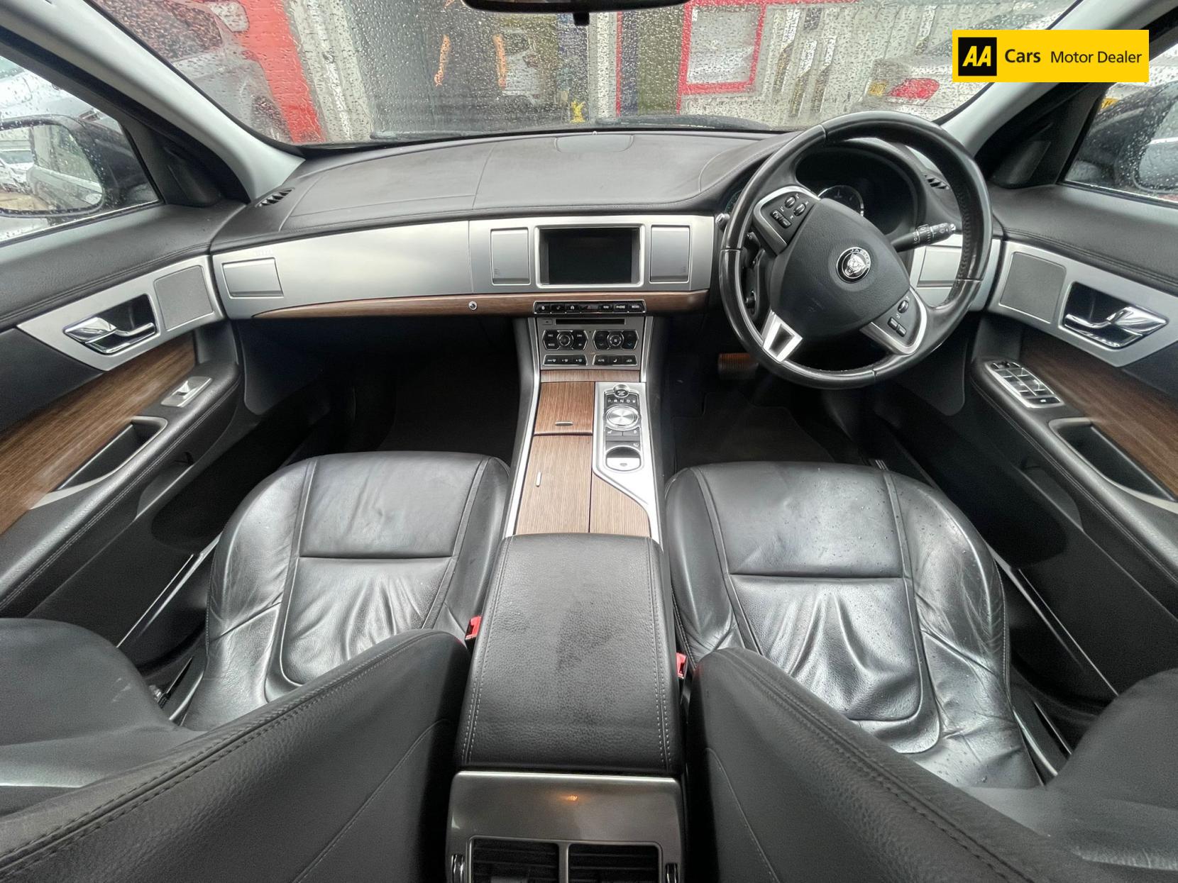 Jaguar XF 2.2d Luxury Sportbrake 5dr Diesel Auto Euro 5 (s/s) (163 ps)