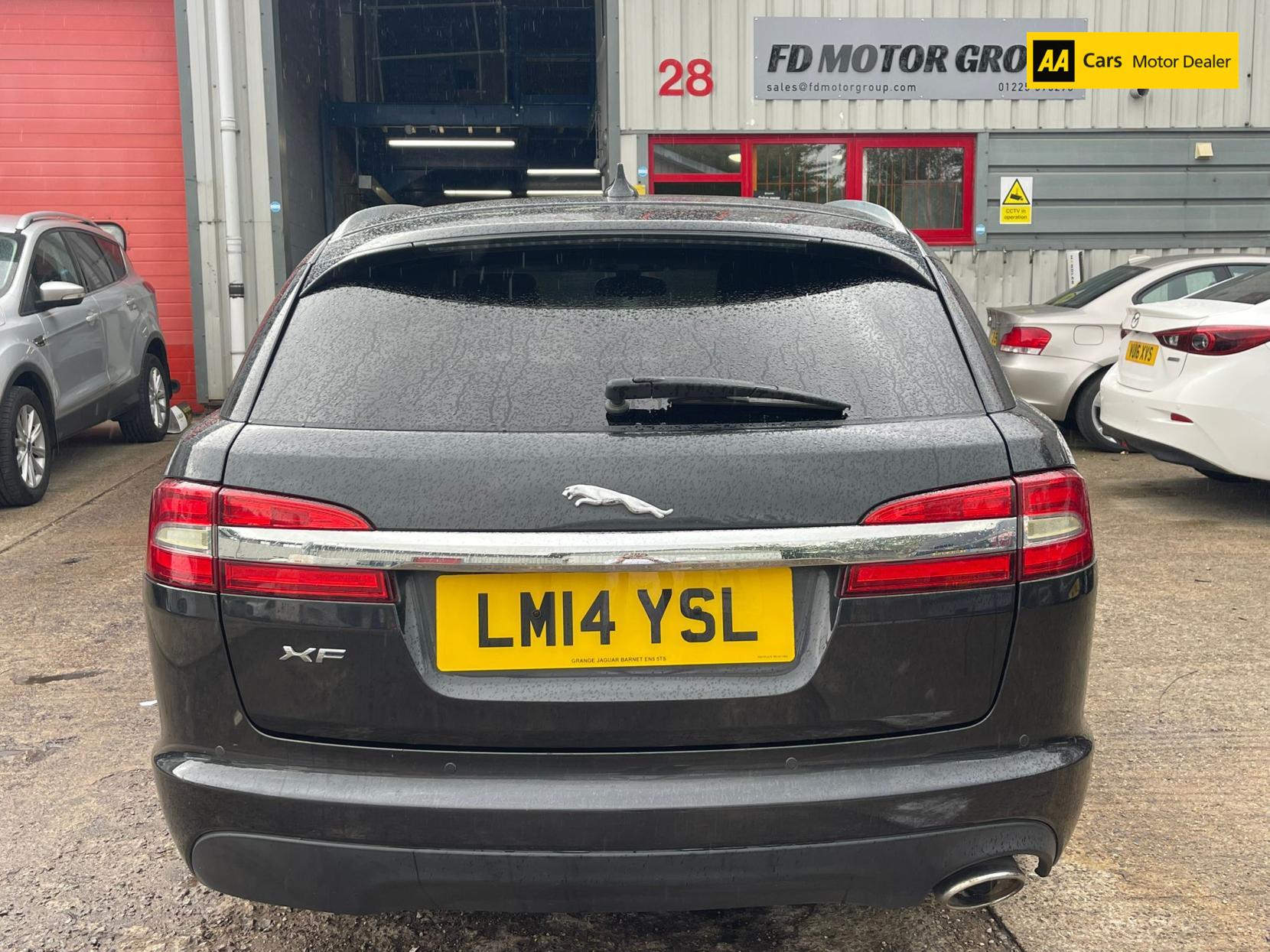 Jaguar XF 2.2d Luxury Sportbrake 5dr Diesel Auto Euro 5 (s/s) (163 ps)