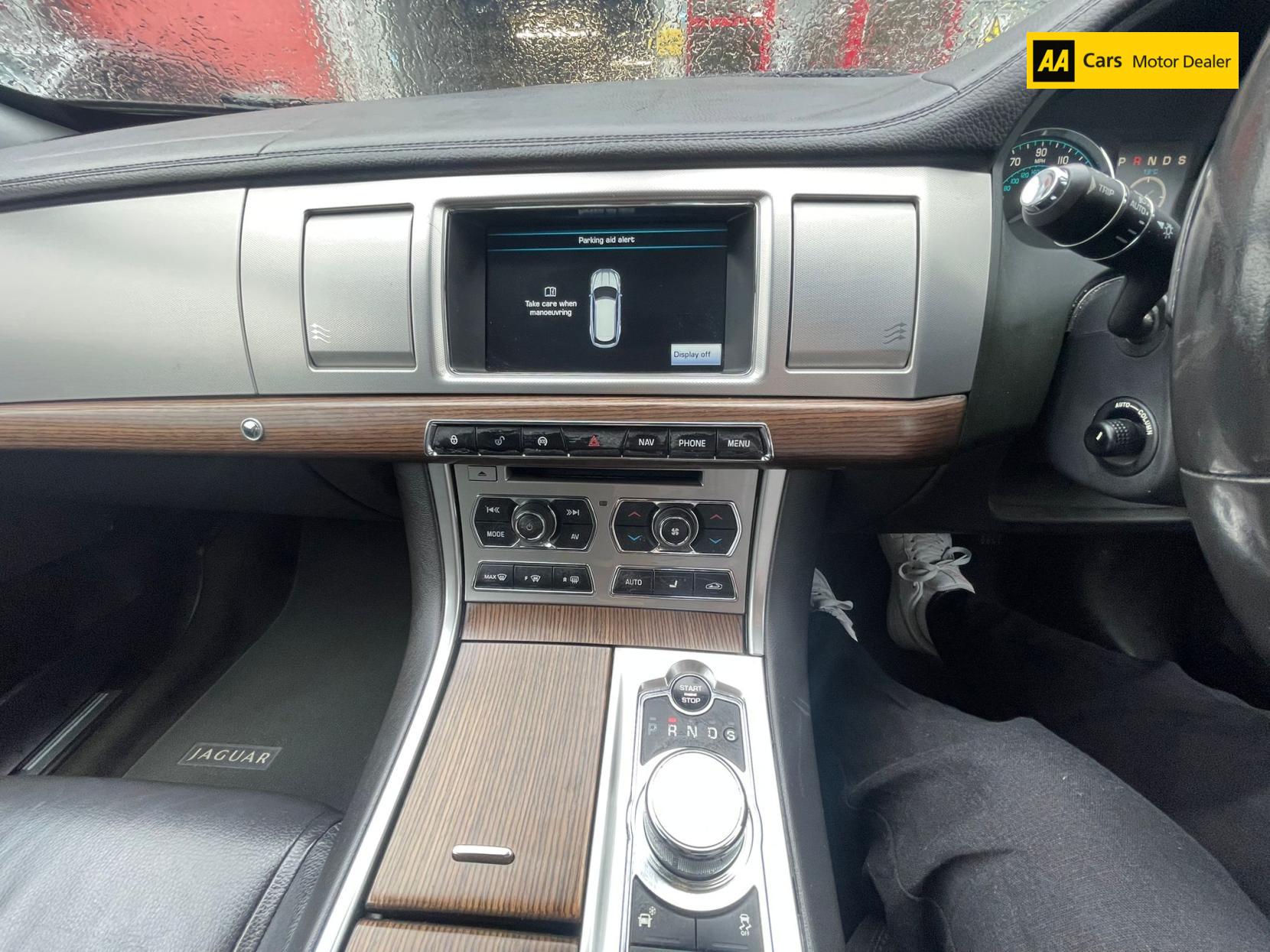 Jaguar XF 2.2d Luxury Sportbrake 5dr Diesel Auto Euro 5 (s/s) (163 ps)