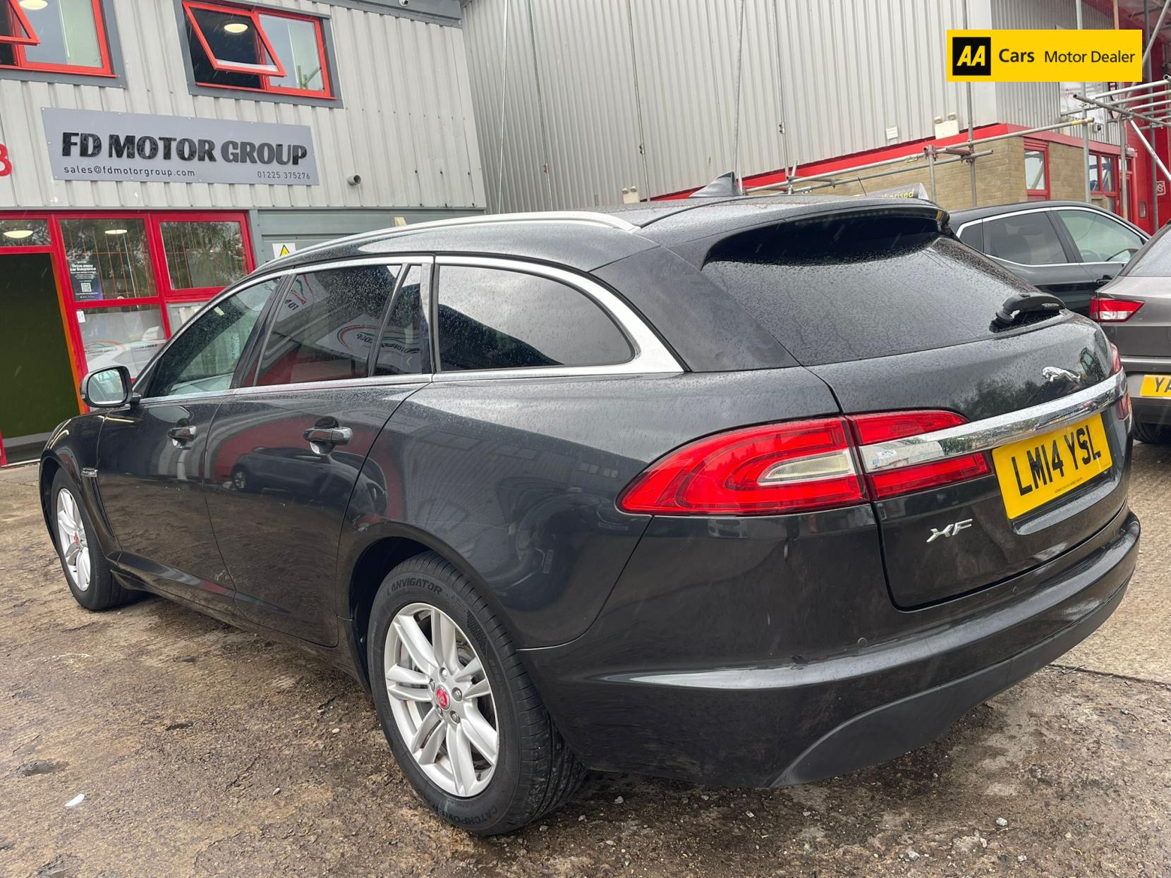 Jaguar XF 2.2d Luxury Sportbrake 5dr Diesel Auto Euro 5 (s/s) (163 ps)