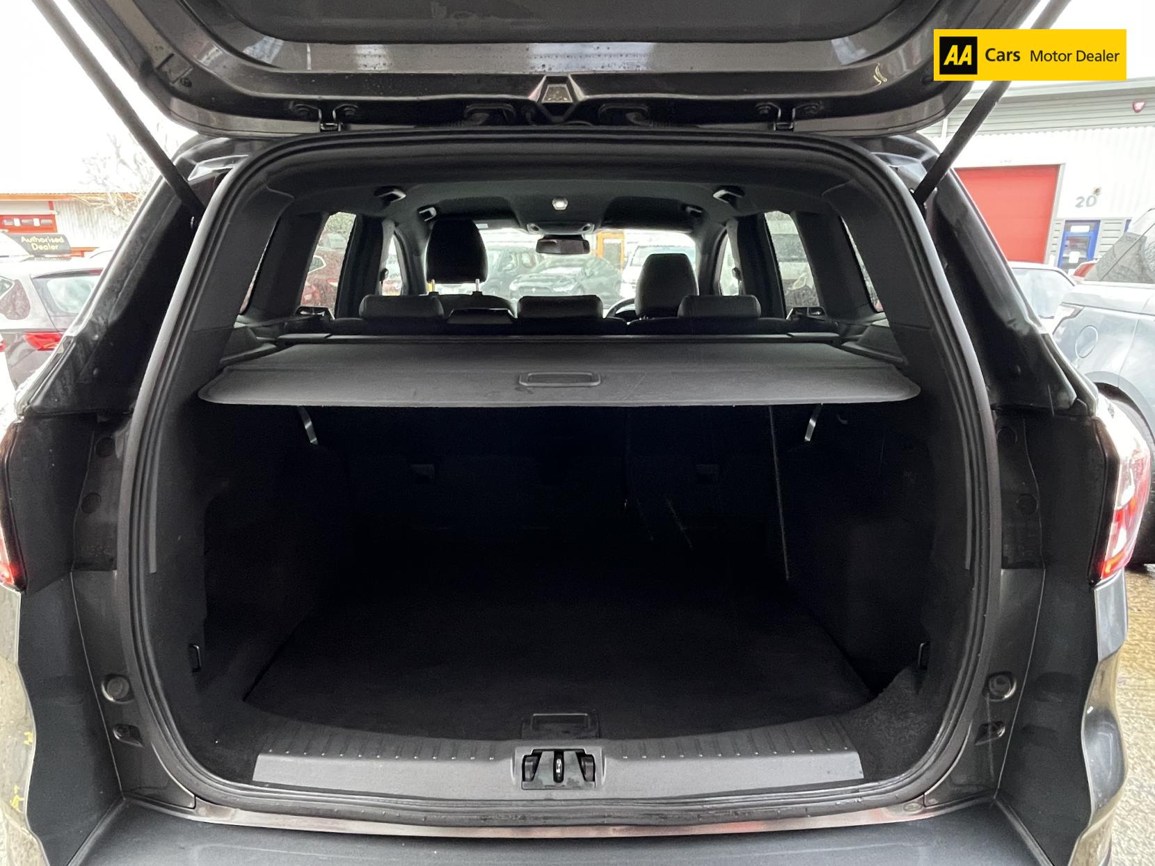 Ford Kuga 1.5 TDCi ST-Line SUV 5dr Diesel Powershift Euro 6 (s/s) (120 ps)