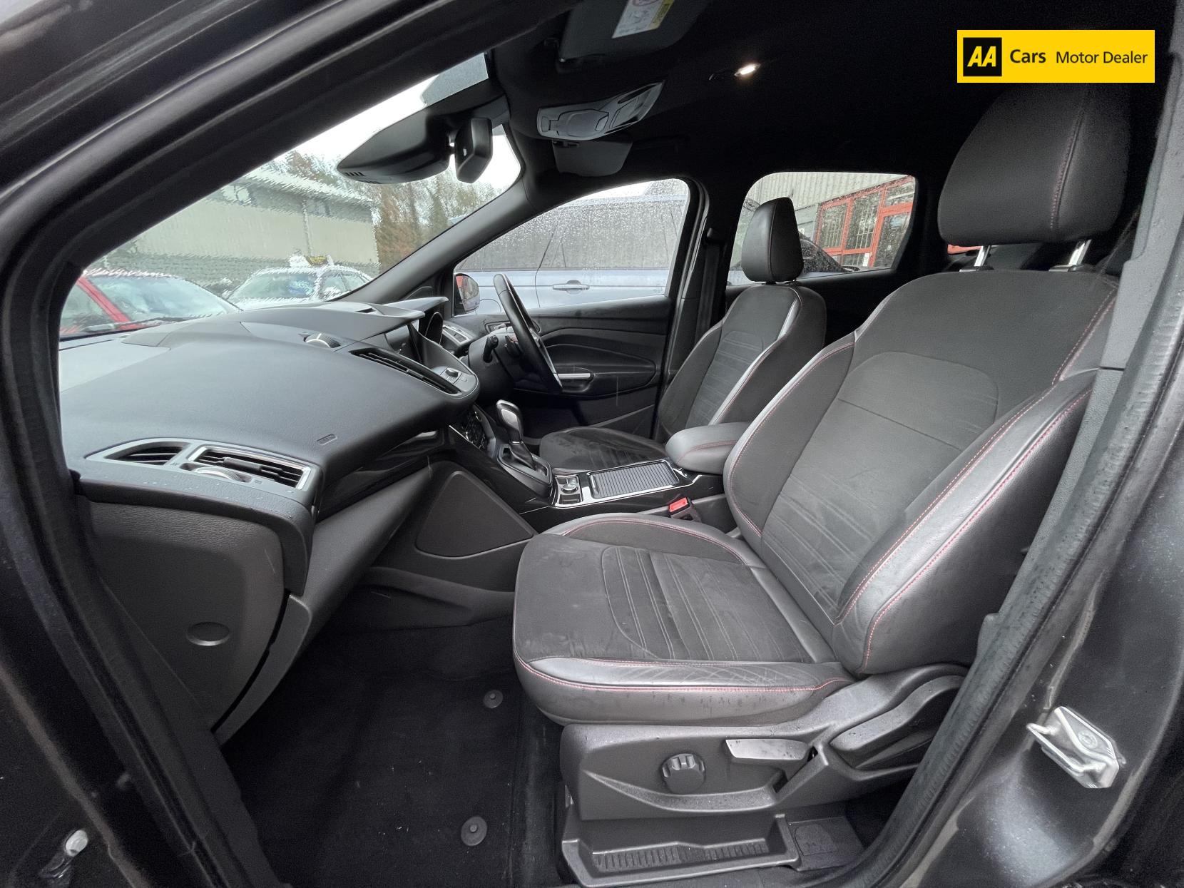 Ford Kuga 1.5 TDCi ST-Line SUV 5dr Diesel Powershift Euro 6 (s/s) (120 ps)