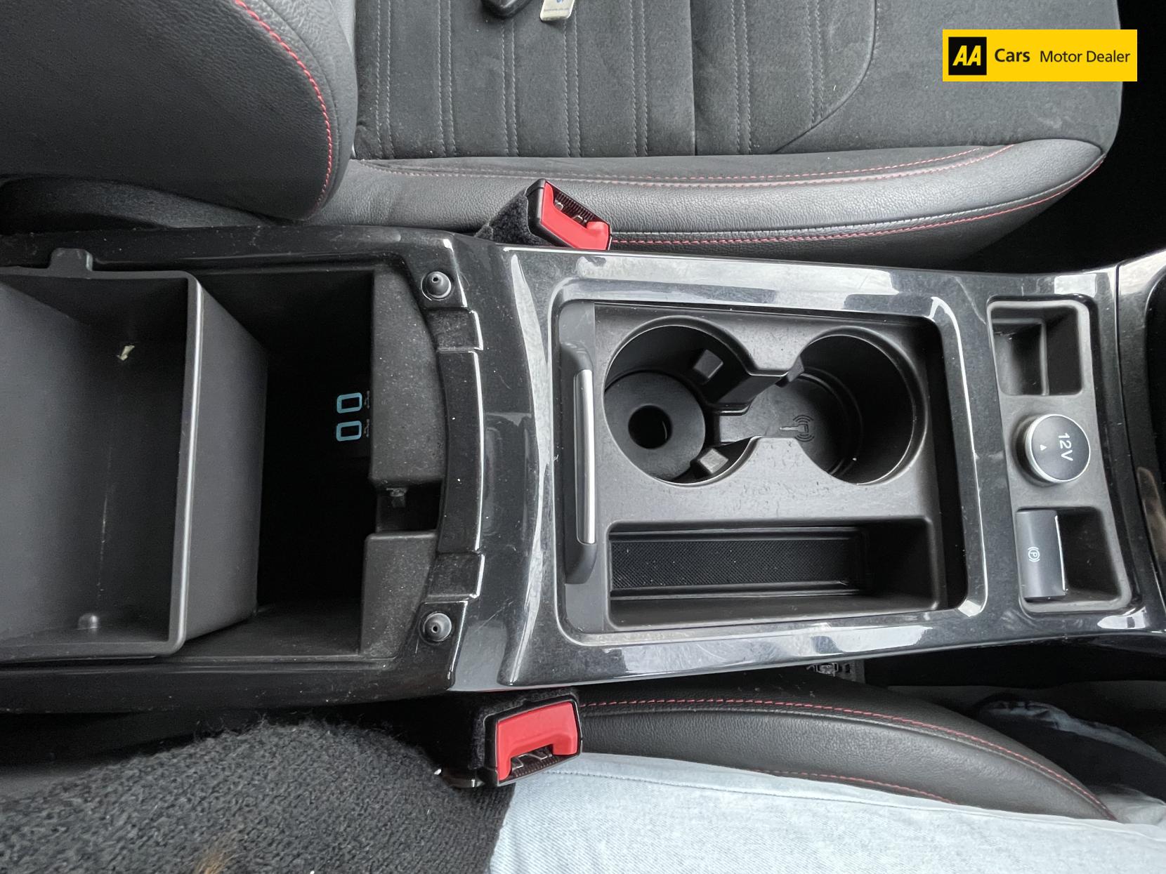 Ford Kuga 1.5 TDCi ST-Line SUV 5dr Diesel Powershift Euro 6 (s/s) (120 ps)