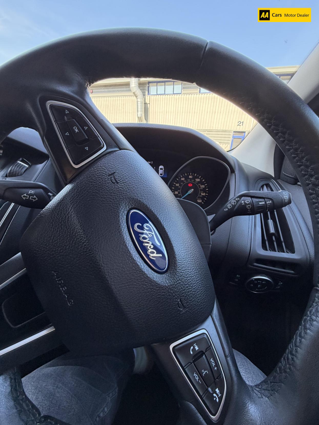 Ford Focus 1.0T EcoBoost Zetec S Hatchback 5dr Petrol Manual Euro 6 (s/s) (125 ps)