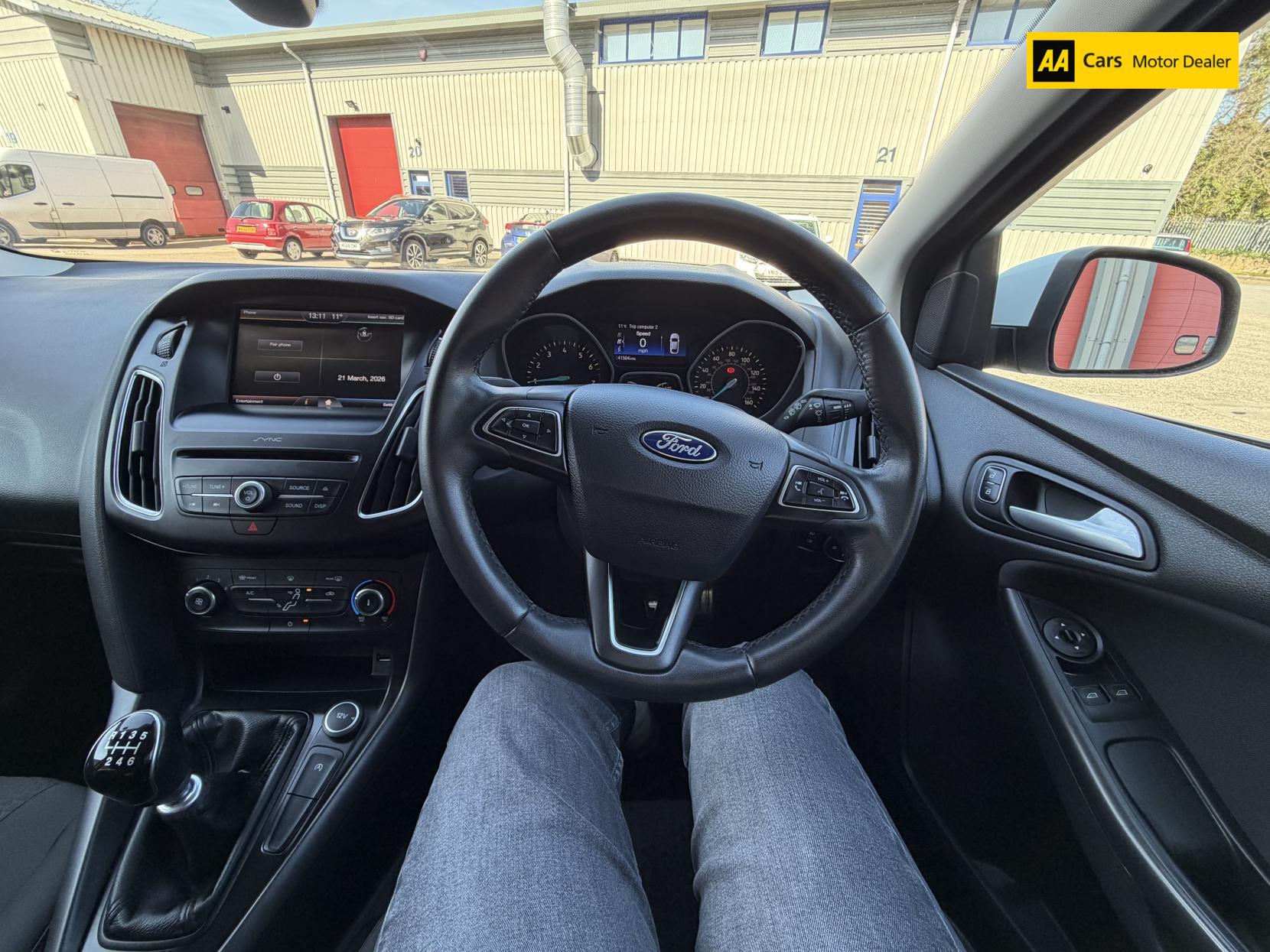 Ford Focus 1.0T EcoBoost Zetec S Hatchback 5dr Petrol Manual Euro 6 (s/s) (125 ps)