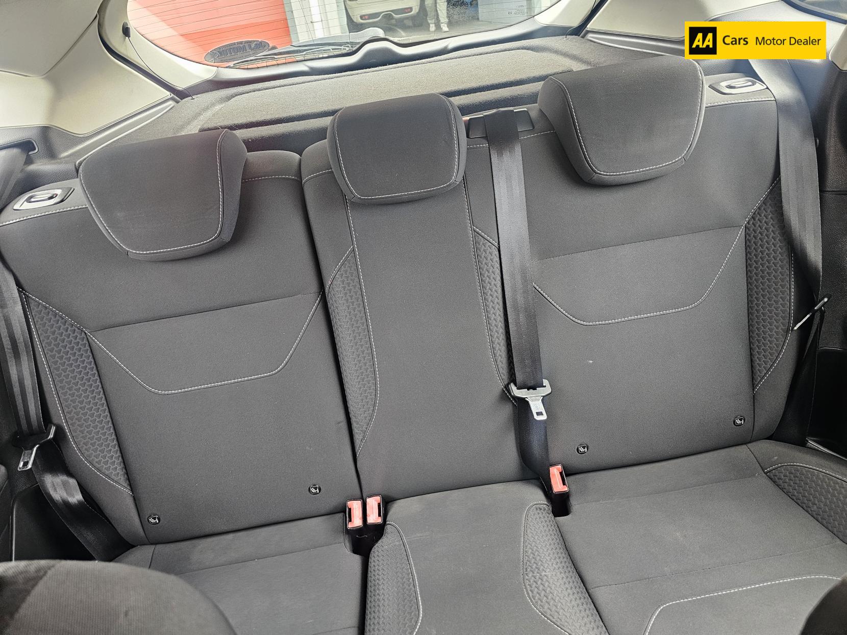 Ford Focus 1.5 TDCi Zetec Hatchback 5dr Diesel Manual Euro 6 (s/s) (120 ps)