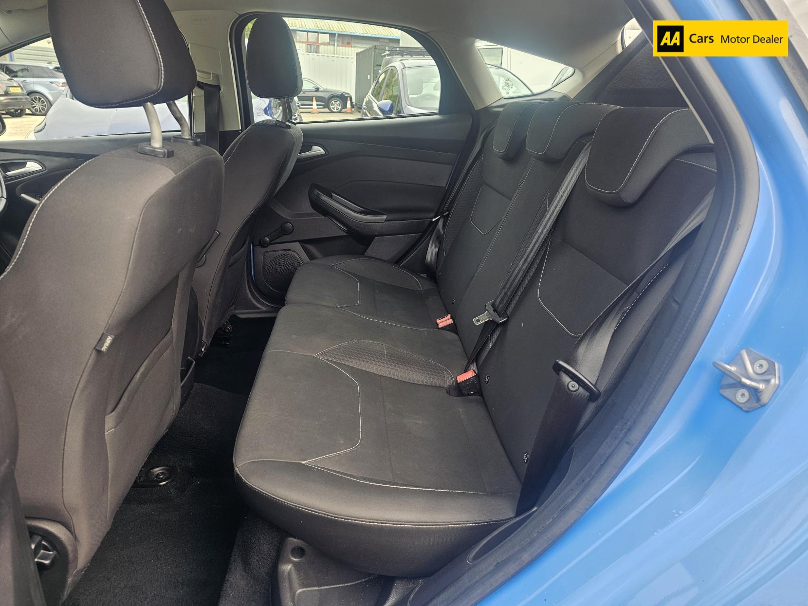 Ford Focus 1.5 TDCi Zetec Hatchback 5dr Diesel Manual Euro 6 (s/s) (120 ps)