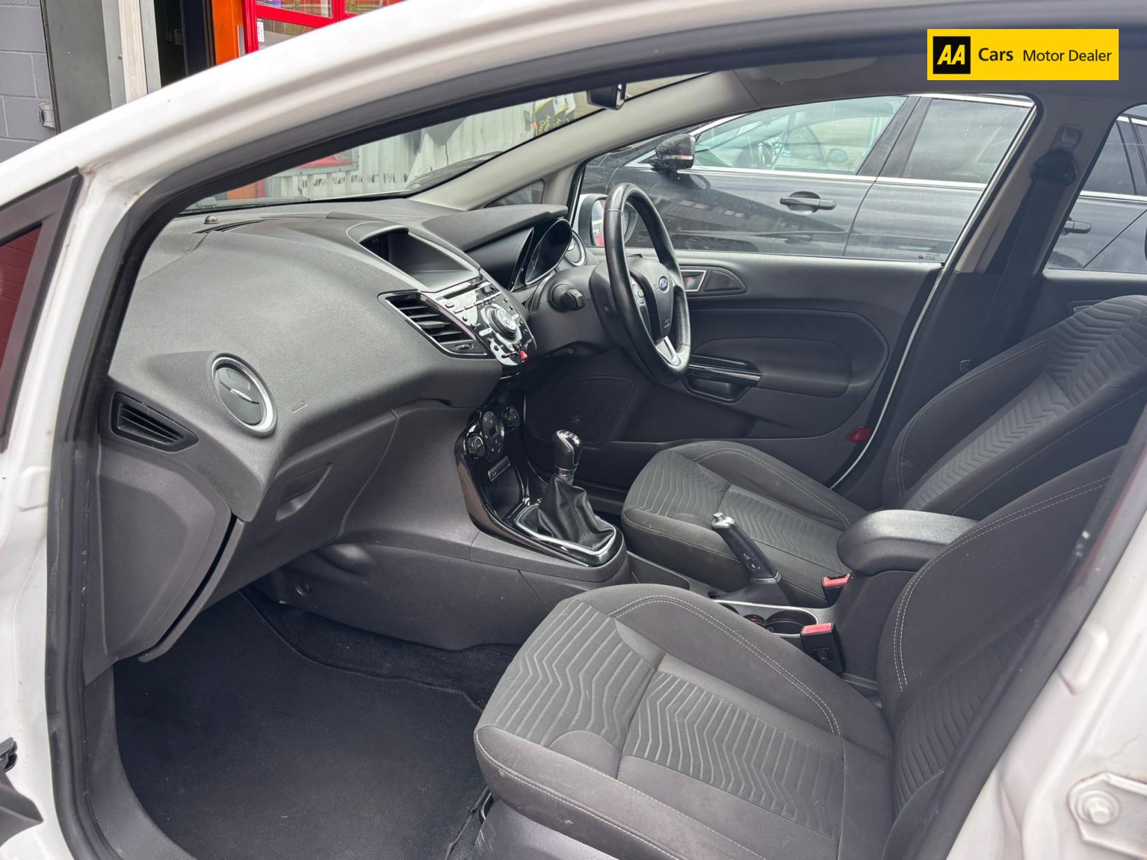 Ford Fiesta 1.0T EcoBoost Titanium Hatchback 5dr Petrol Manual Euro 5 (s/s) (100 ps)