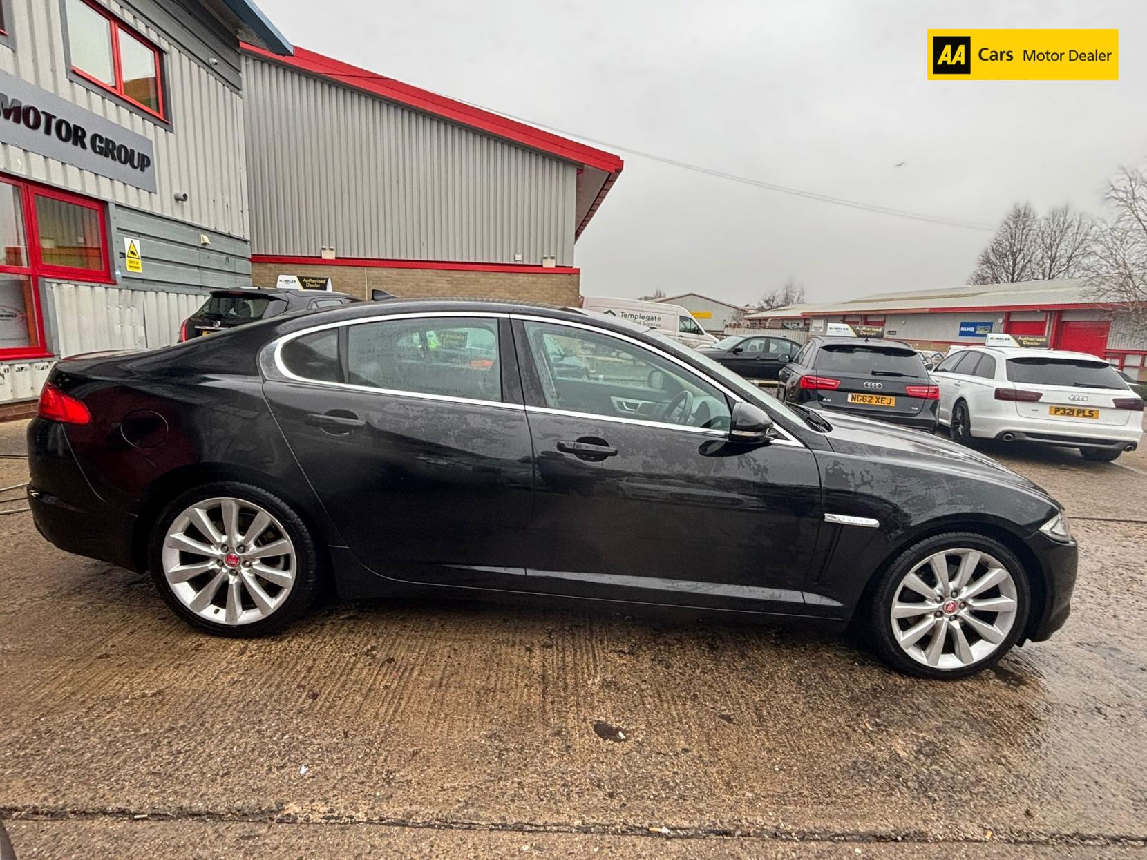 Jaguar XF 2.2d Portfolio Saloon 4dr Diesel Auto Euro 5 (s/s) (200 ps)