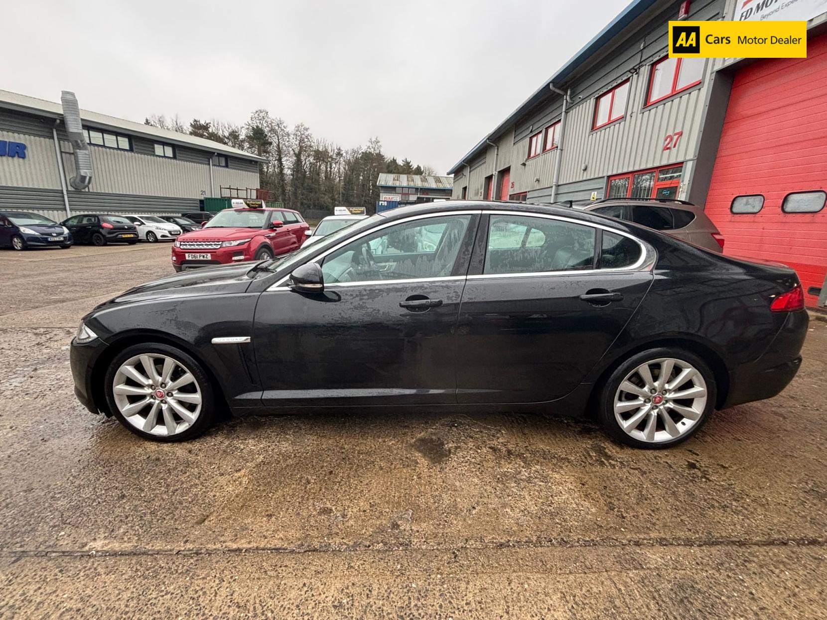 Jaguar XF 2.2d Portfolio Saloon 4dr Diesel Auto Euro 5 (s/s) (200 ps)