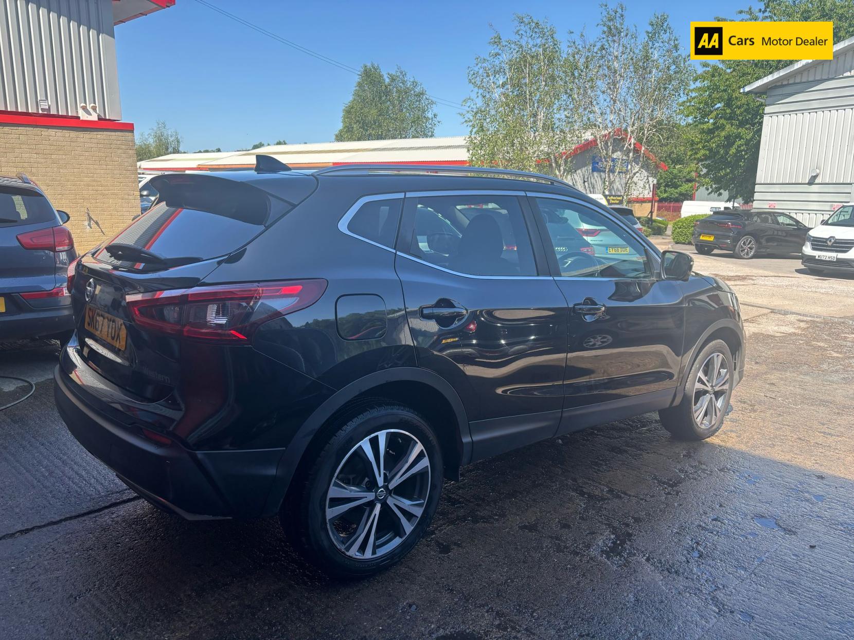 Nissan Qashqai 1.2 DIG-T N-Connecta SUV 5dr Petrol Manual Euro 6 (s/s) (115 ps)
