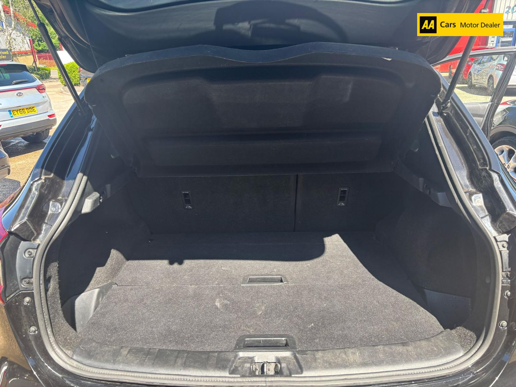 Nissan Qashqai 1.2 DIG-T N-Connecta SUV 5dr Petrol Manual Euro 6 (s/s) (115 ps)